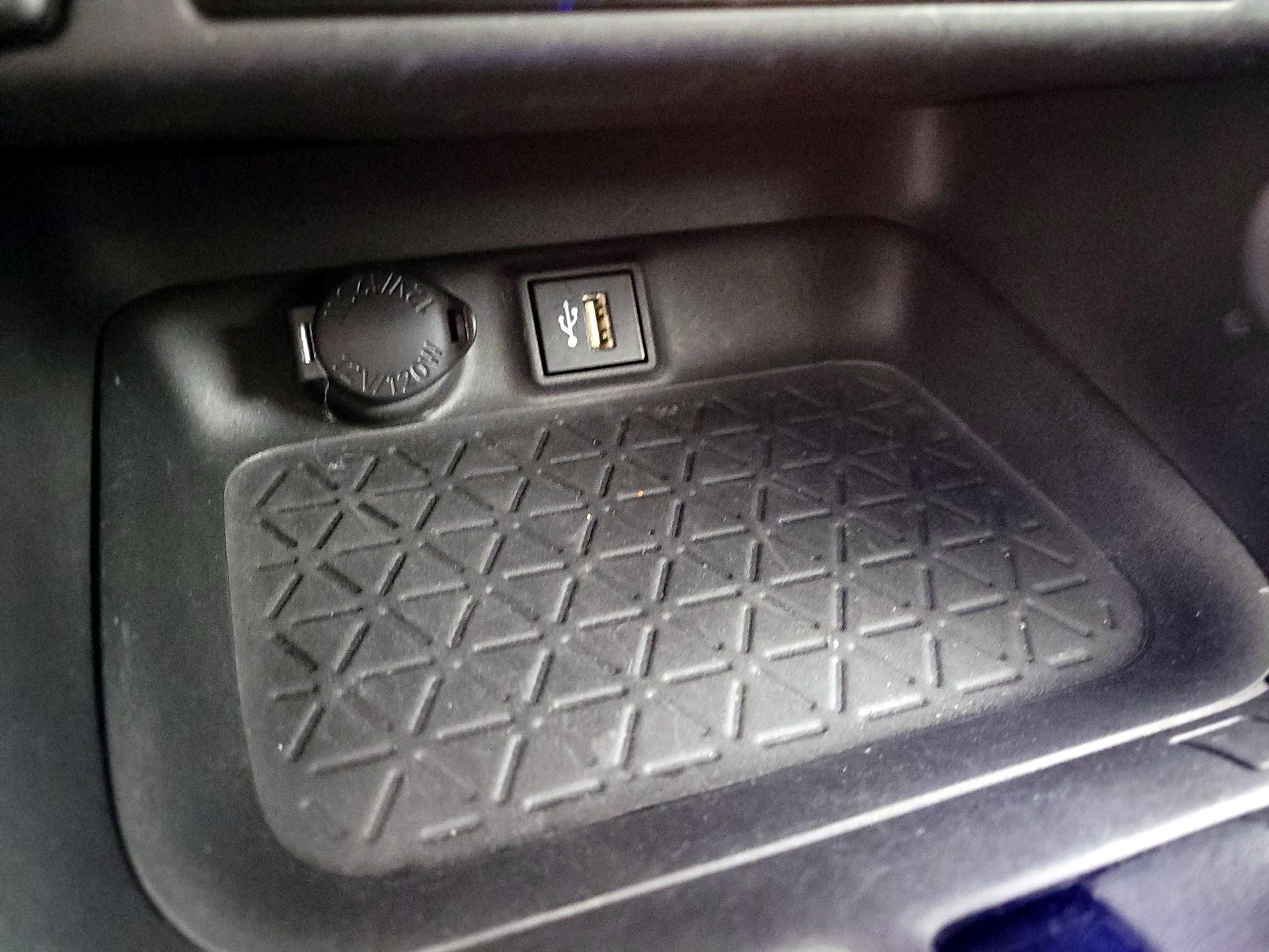 Thumbnail: 2023 Toyota RAV4 - 18