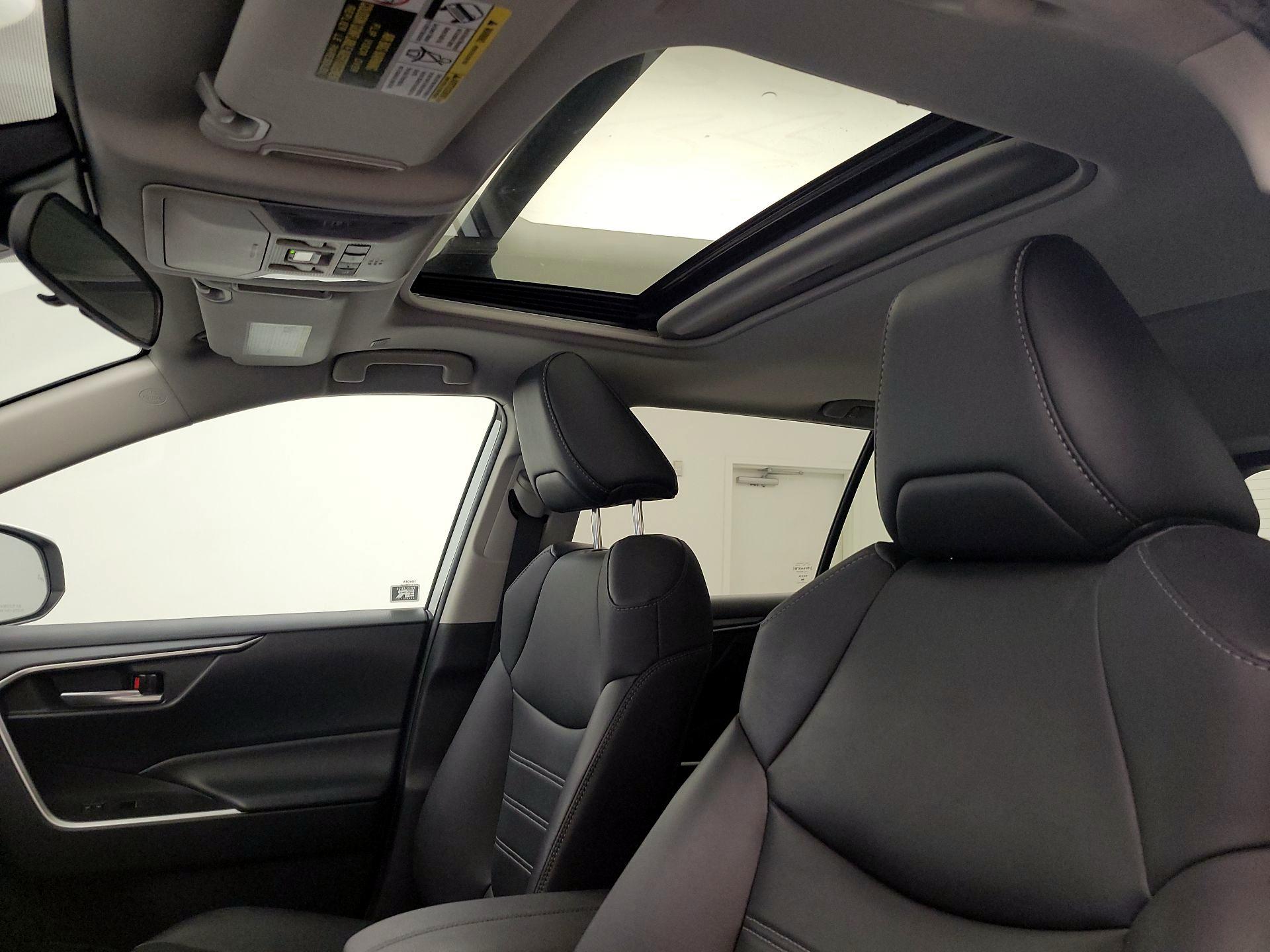 Thumbnail: 2023 Toyota RAV4 - 19