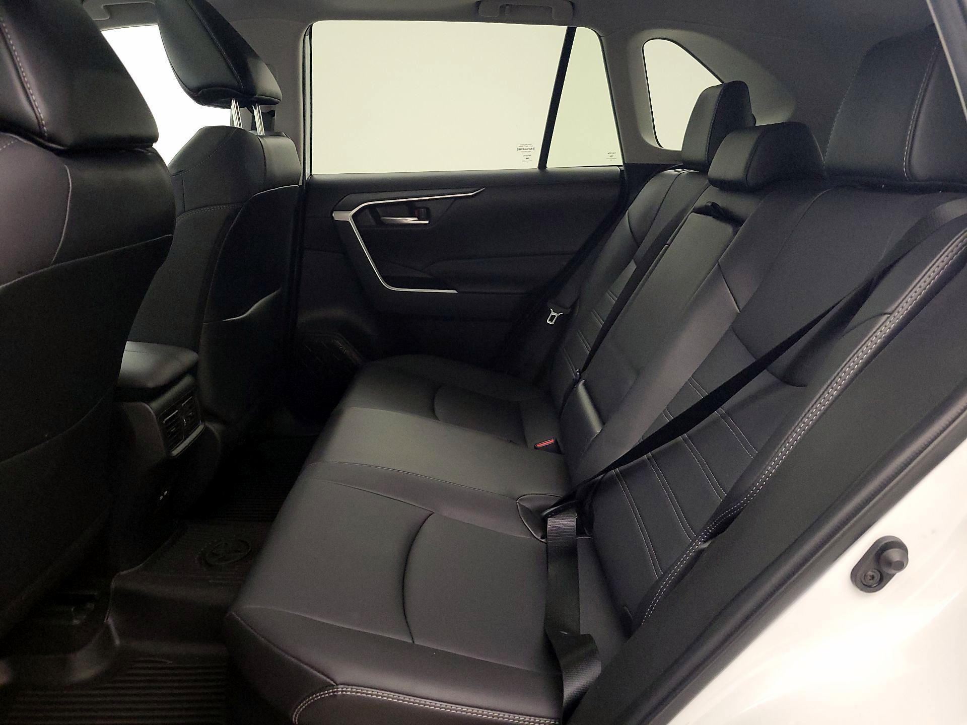 Thumbnail: 2023 Toyota RAV4 - 20