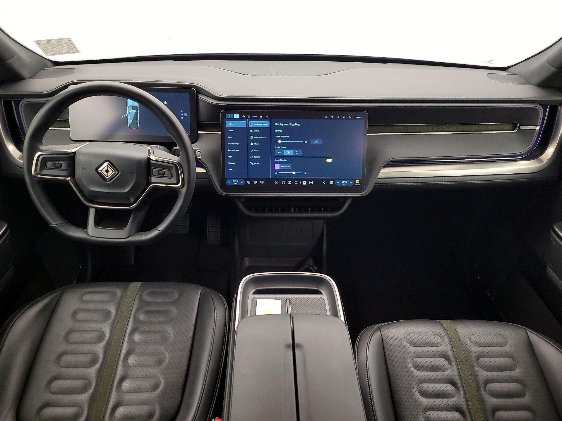 Thumbnail: 2025 Rivian R1S - 9