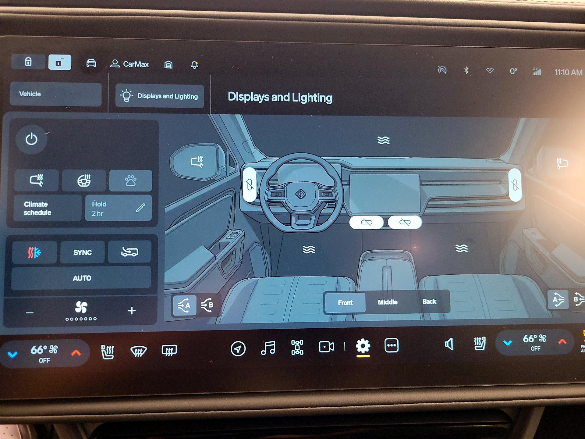 Thumbnail: 2025 Rivian R1S - 15