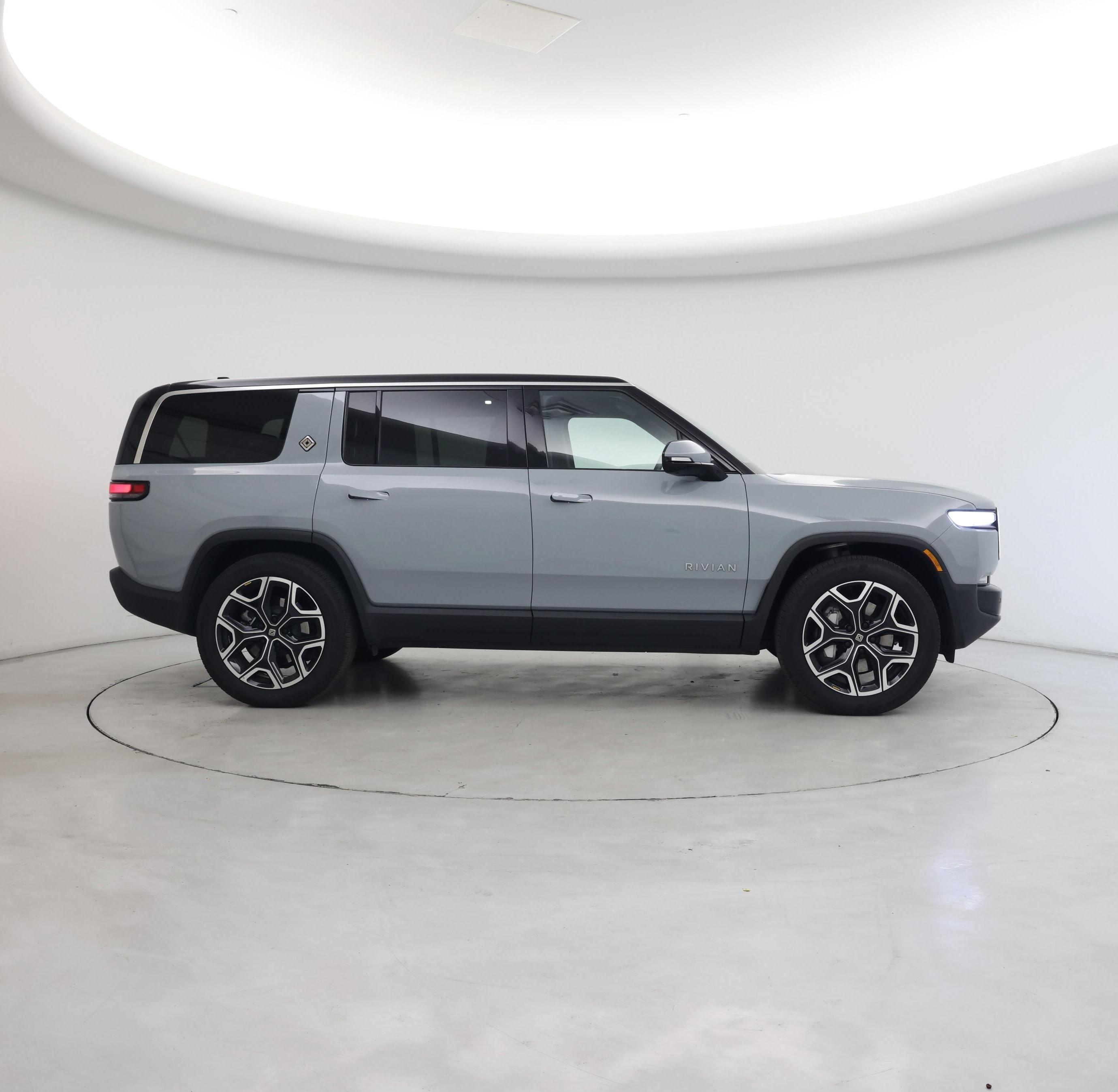 Thumbnail: 2025 Rivian R1S - 7