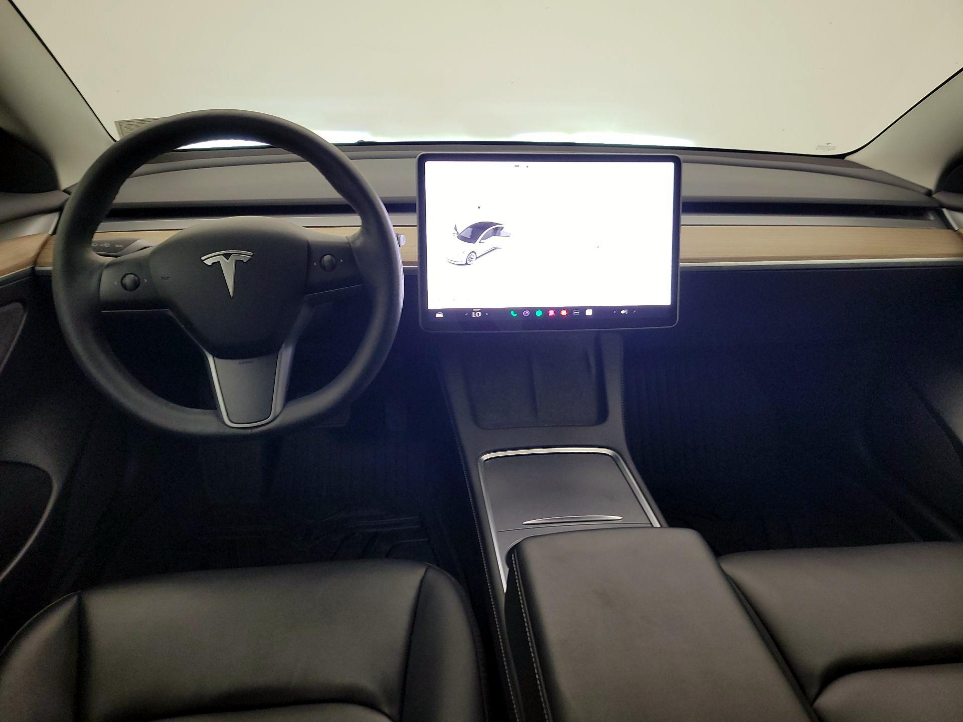 Thumbnail: 2023 Tesla Model 3 - 9