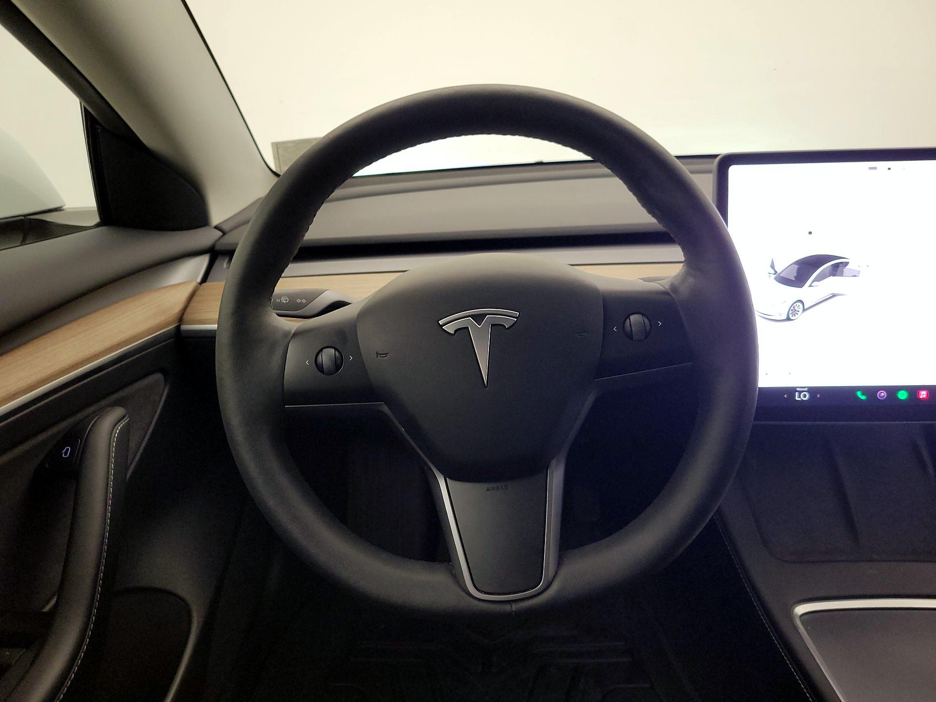 Thumbnail: 2023 Tesla Model 3 - 10