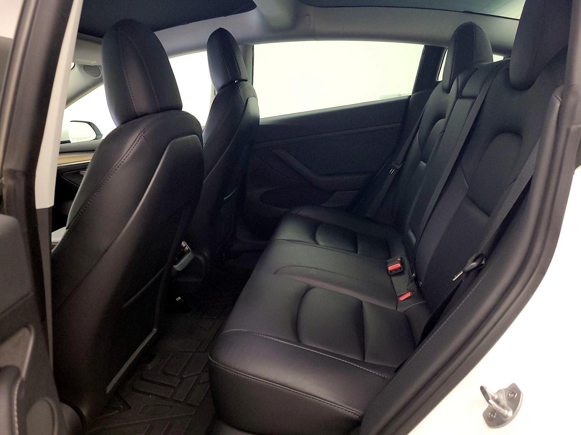 Thumbnail: 2023 Tesla Model 3 - 18