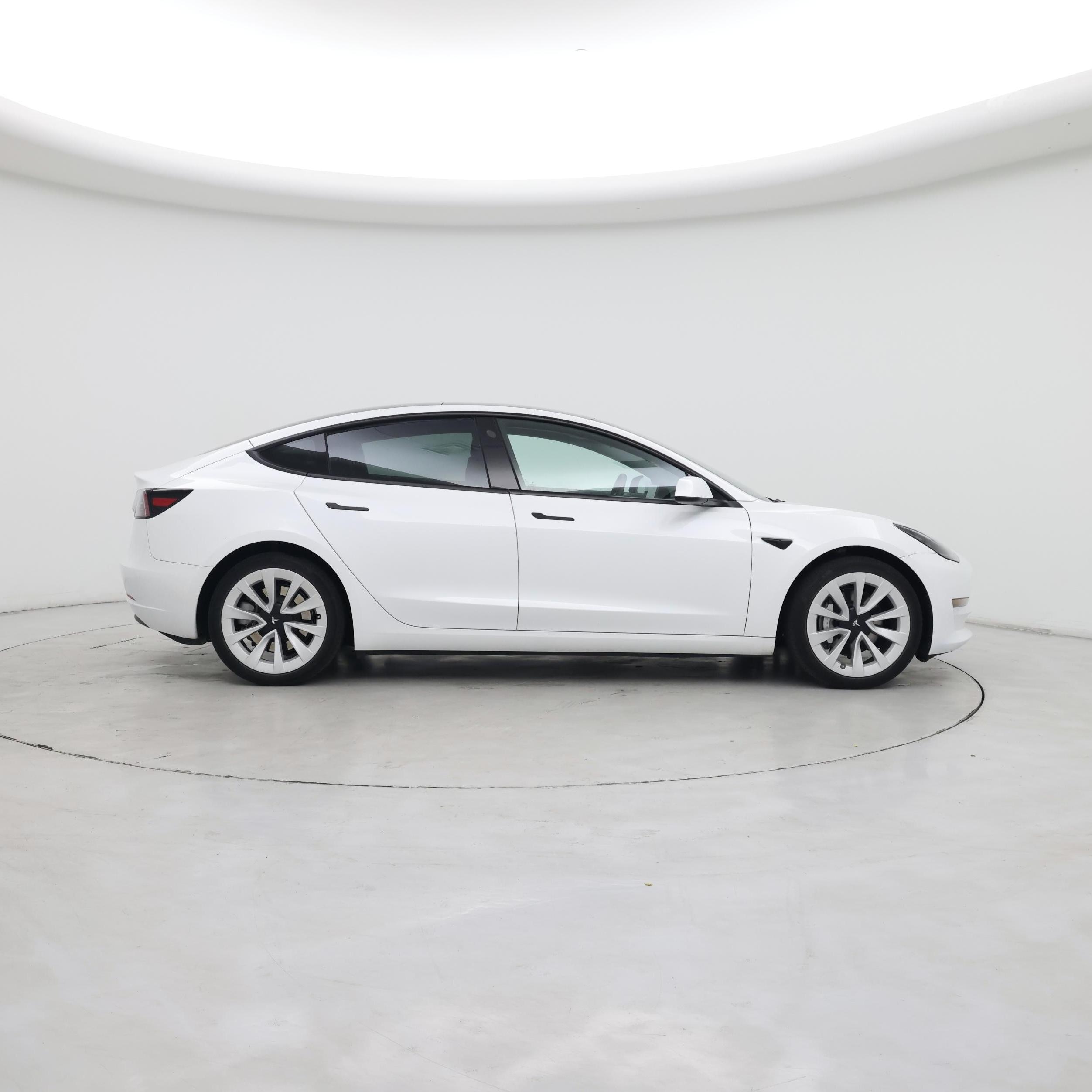 Thumbnail: 2023 Tesla Model 3 - 7