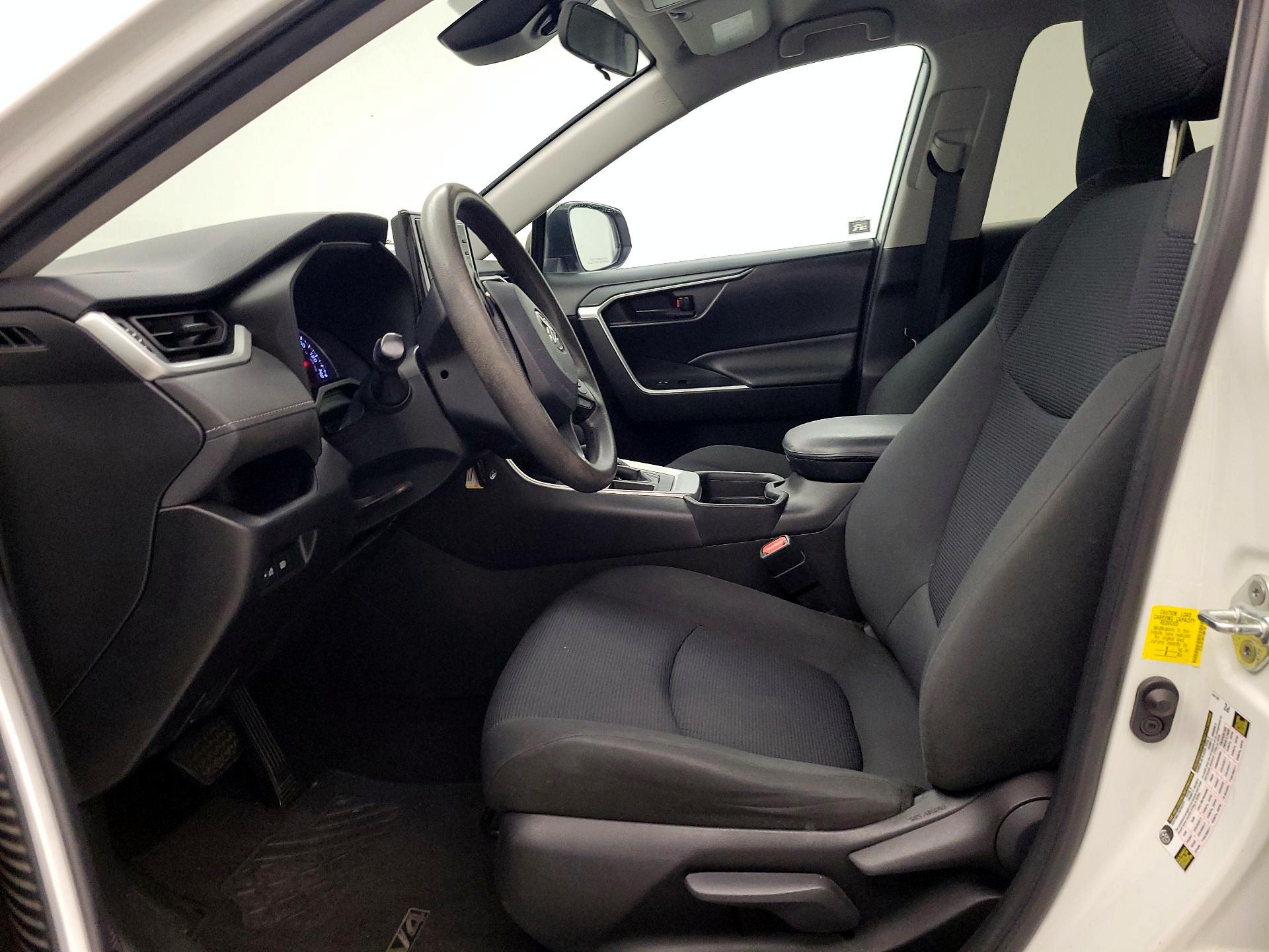 Thumbnail: 2019 Toyota RAV4 - 11