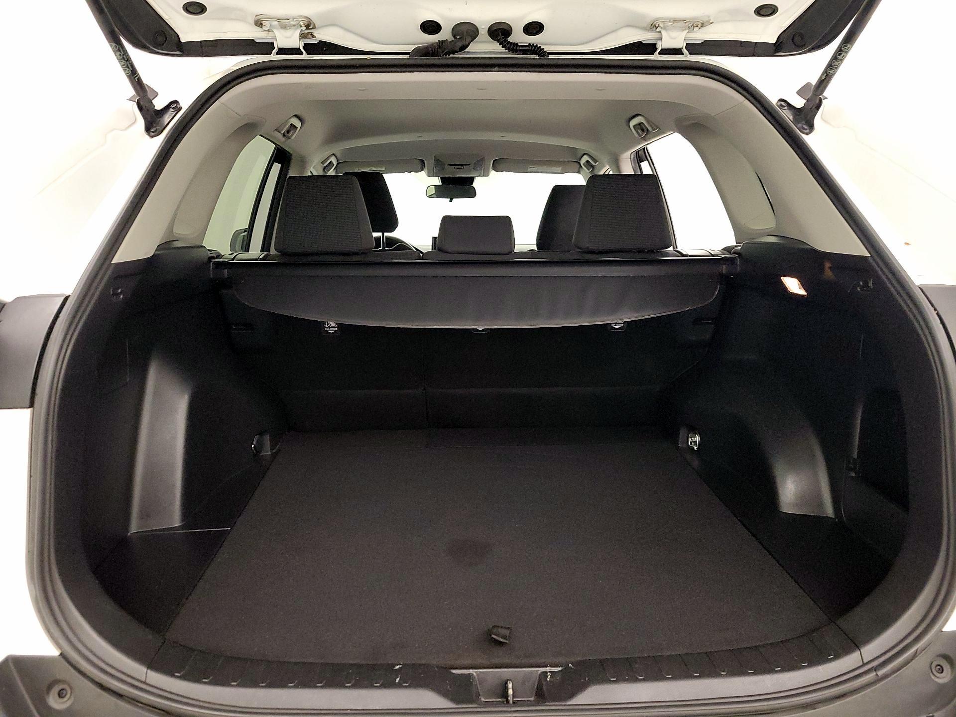 Thumbnail: 2019 Toyota RAV4 - 20