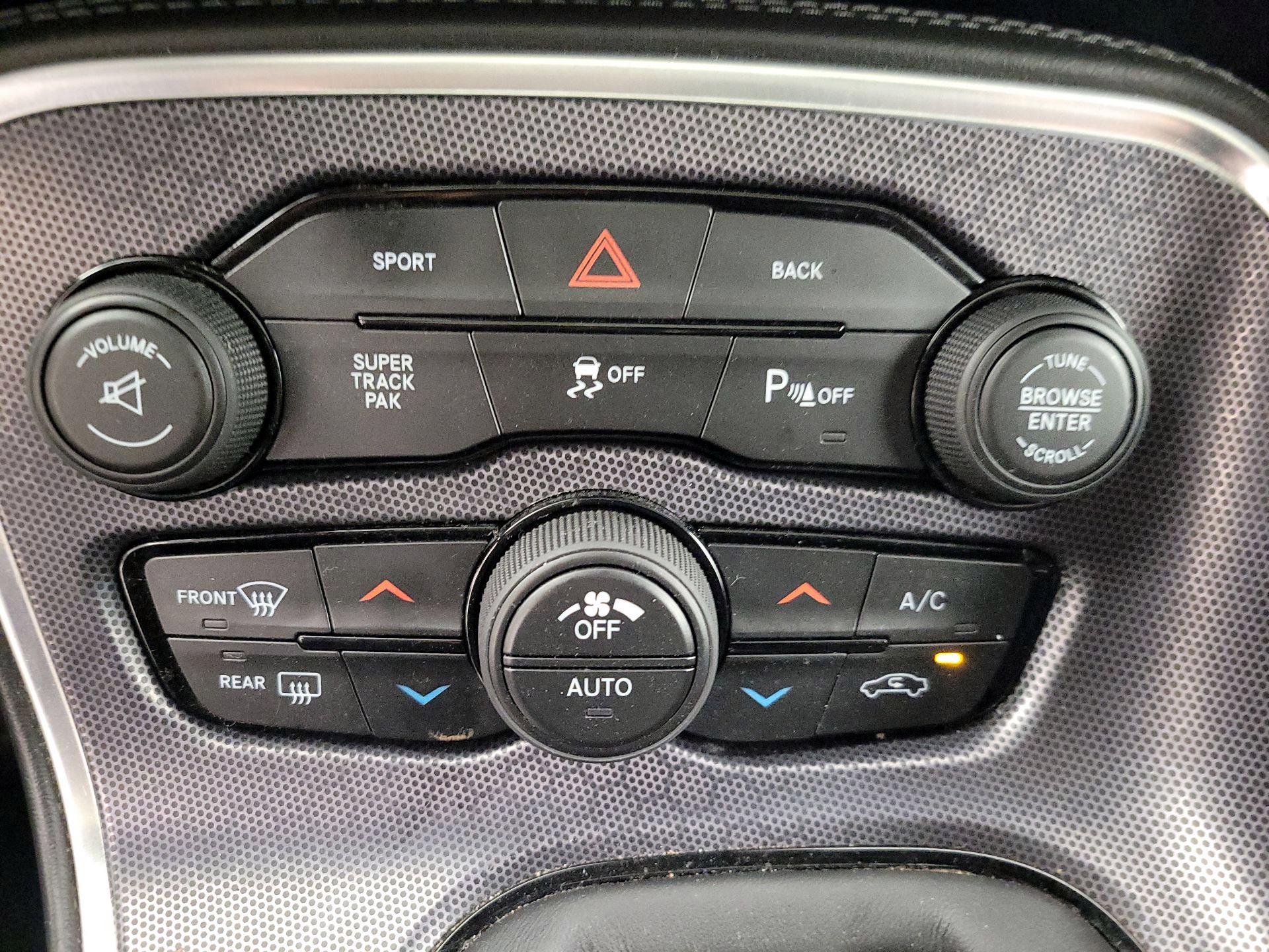 Thumbnail: 2015 Dodge Challenger - 16