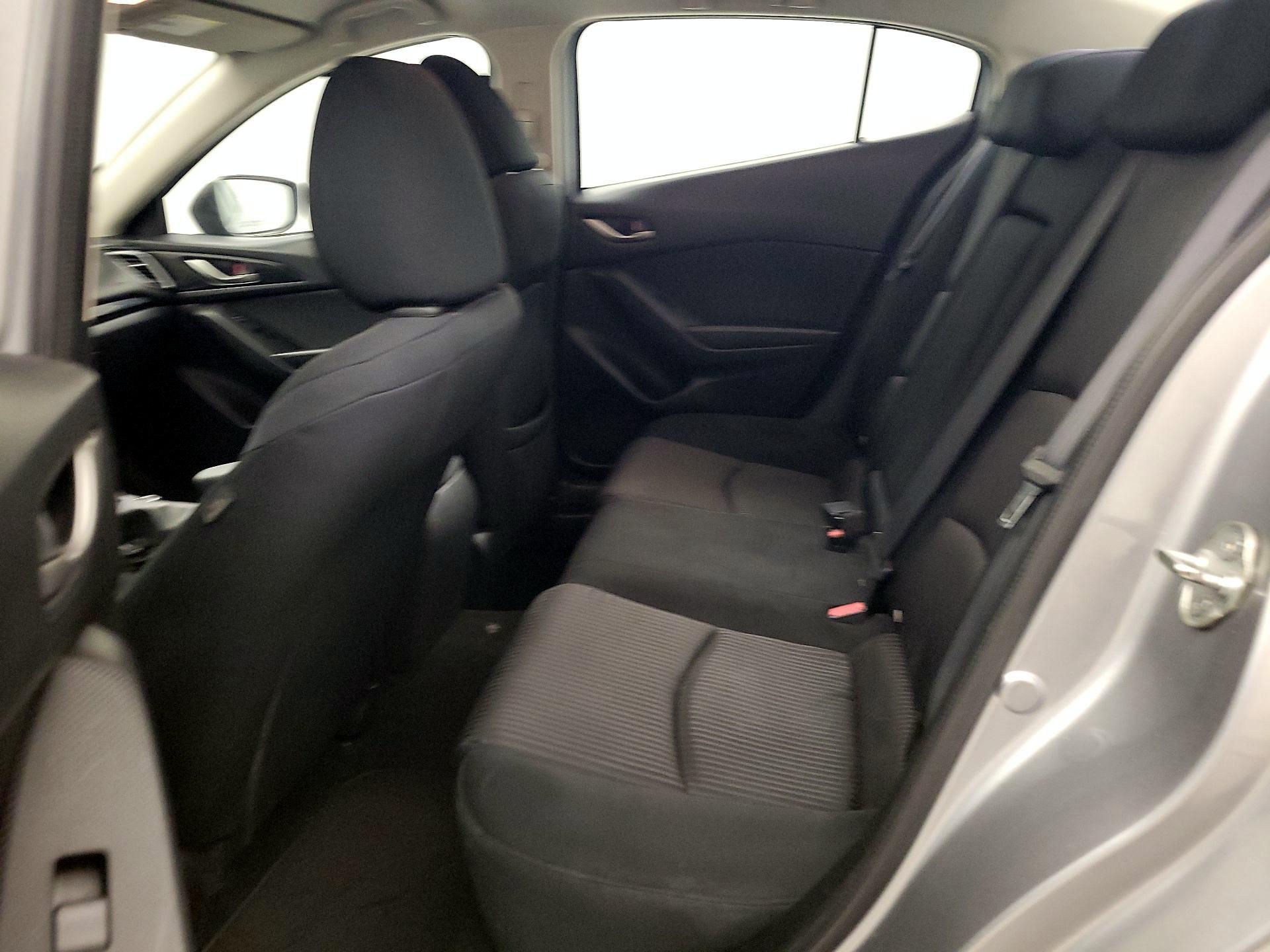 Thumbnail: 2016 Mazda Mazda3 - 19