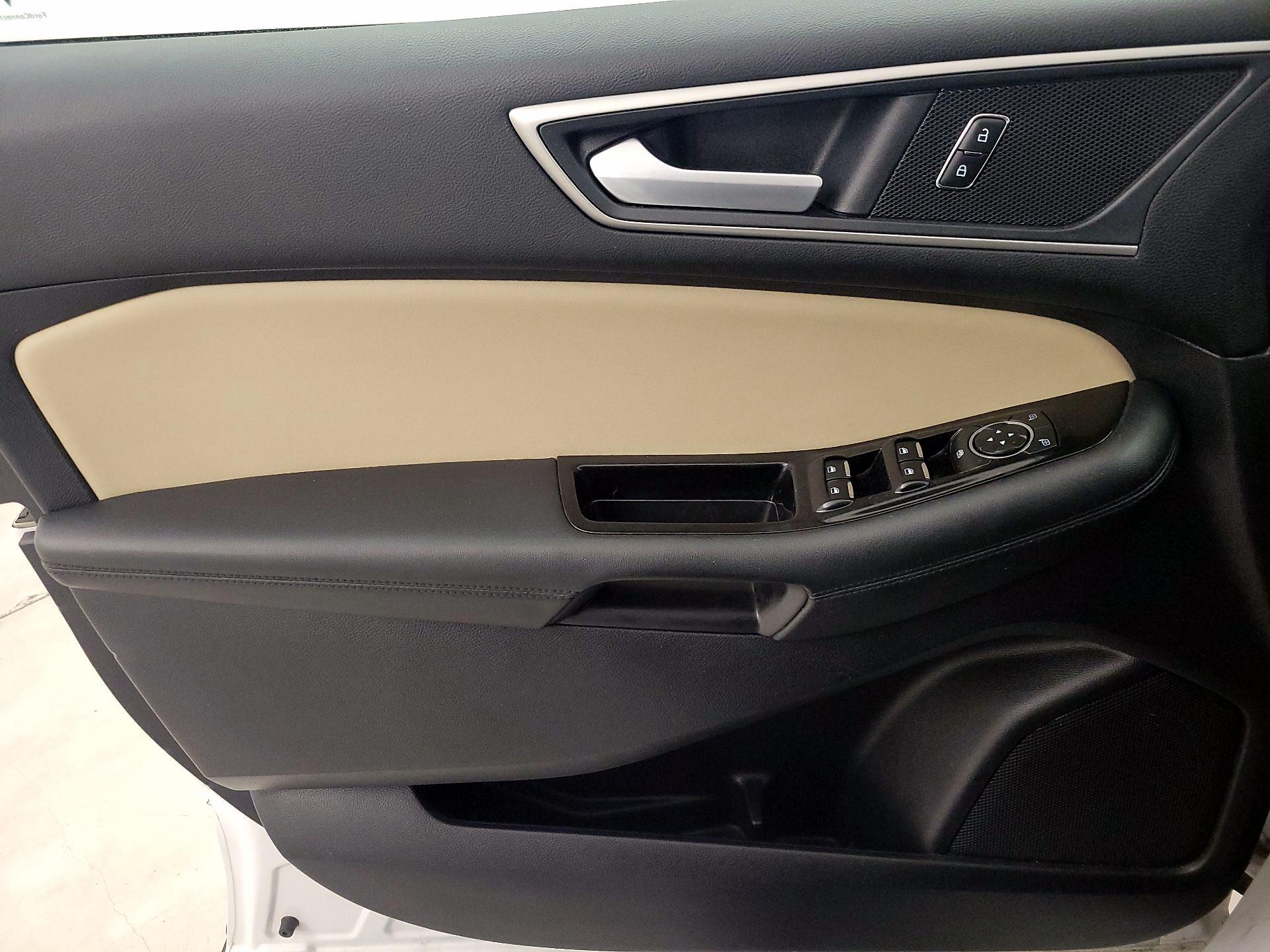 Thumbnail: 2020 Ford Edge - 14