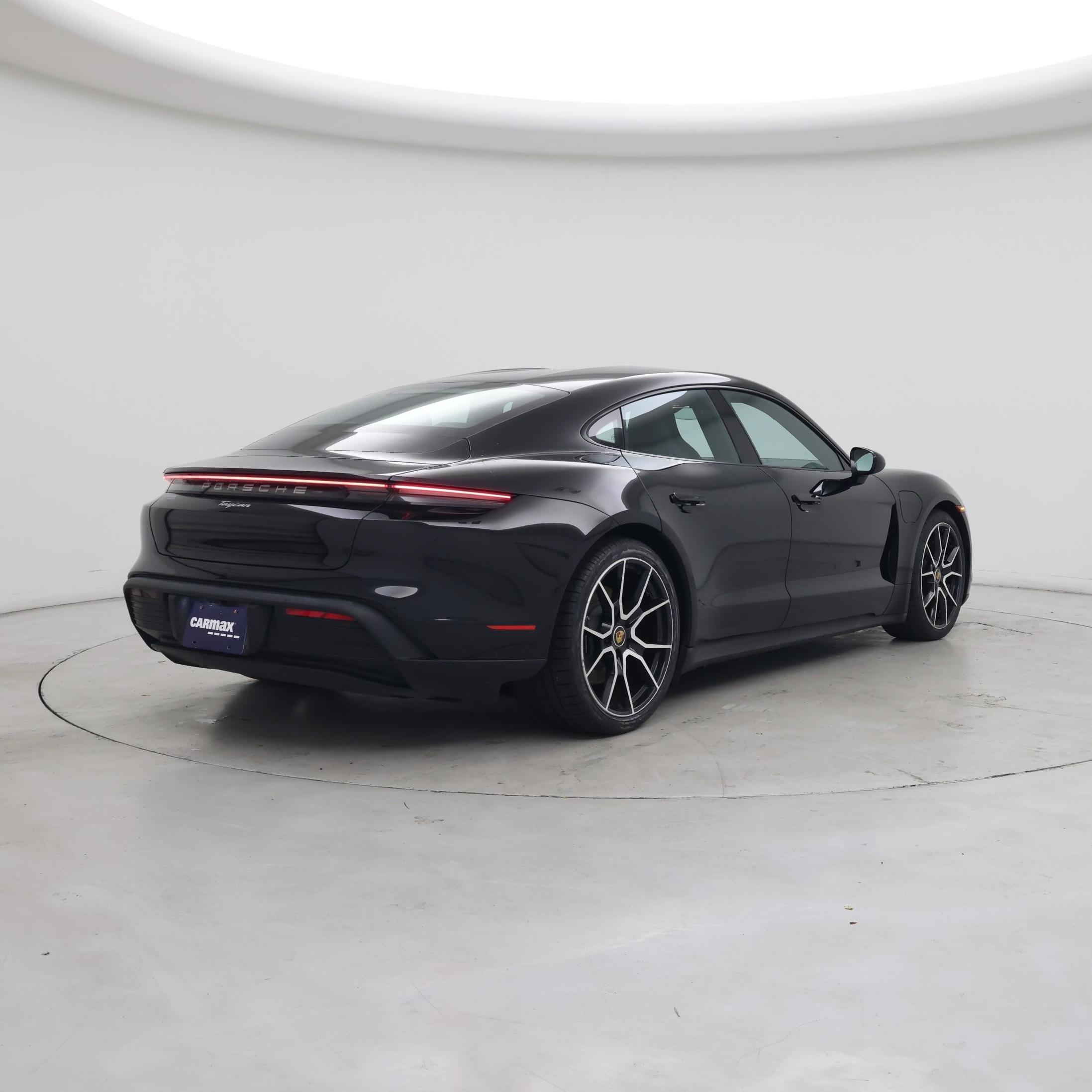 Thumbnail: 2023 Porsche Taycan - 8