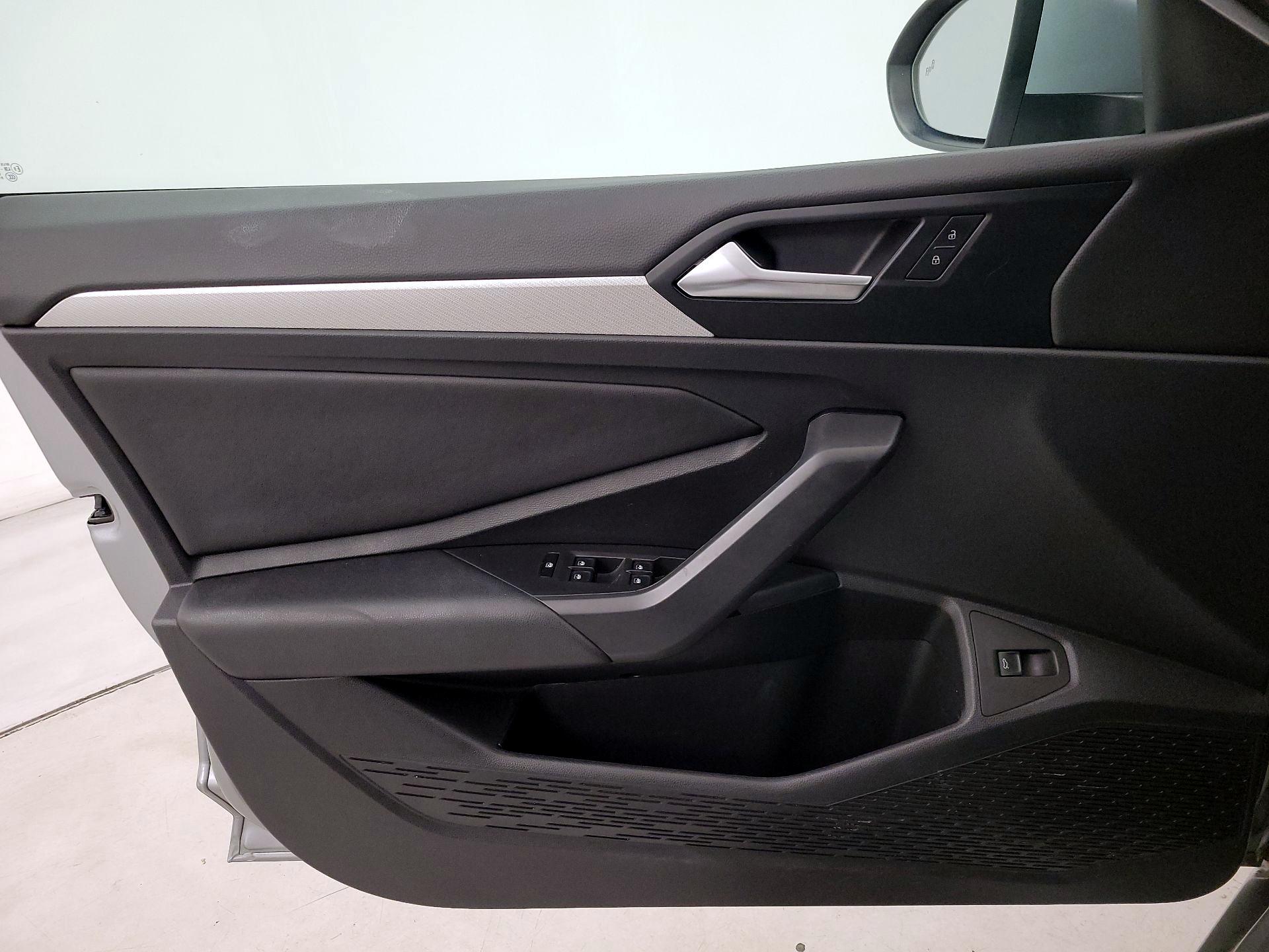 Thumbnail: 2019 Volkswagen Jetta - 12