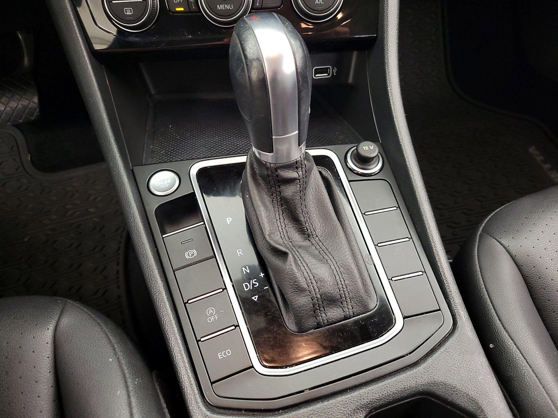 Thumbnail: 2019 Volkswagen Jetta - 17