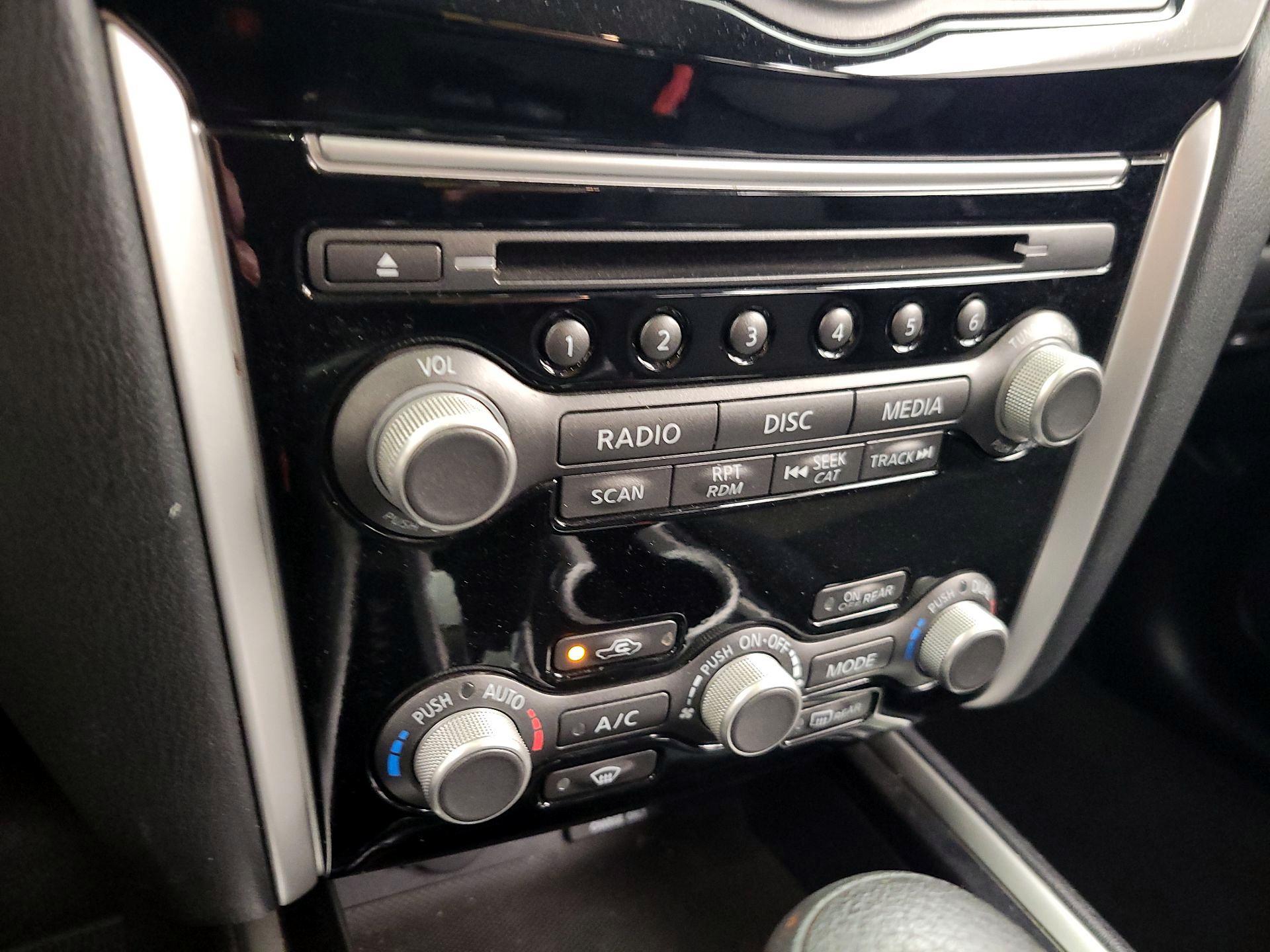 Thumbnail: 2018 Nissan Pathfinder - 16