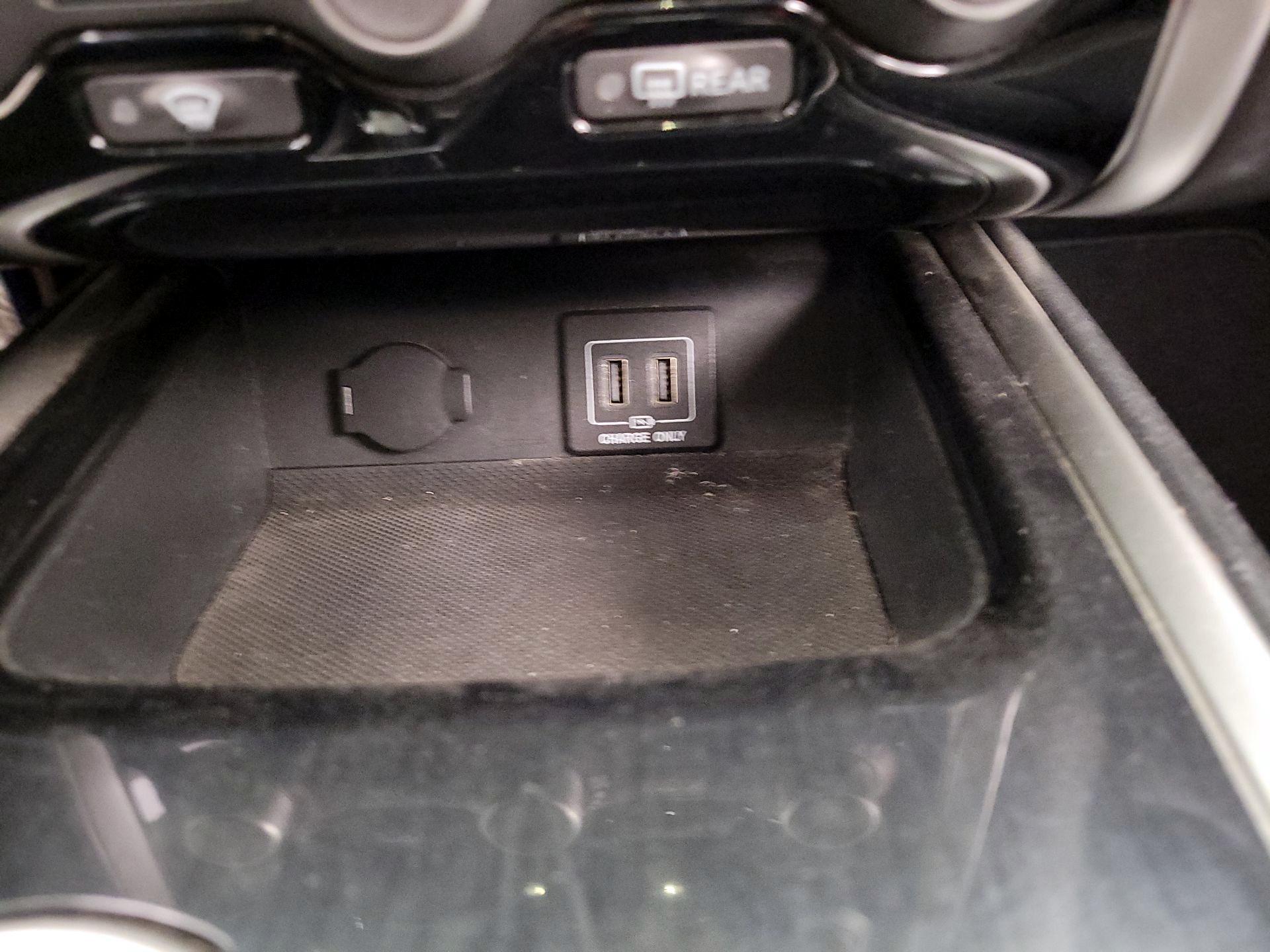 Thumbnail: 2018 Nissan Pathfinder - 18