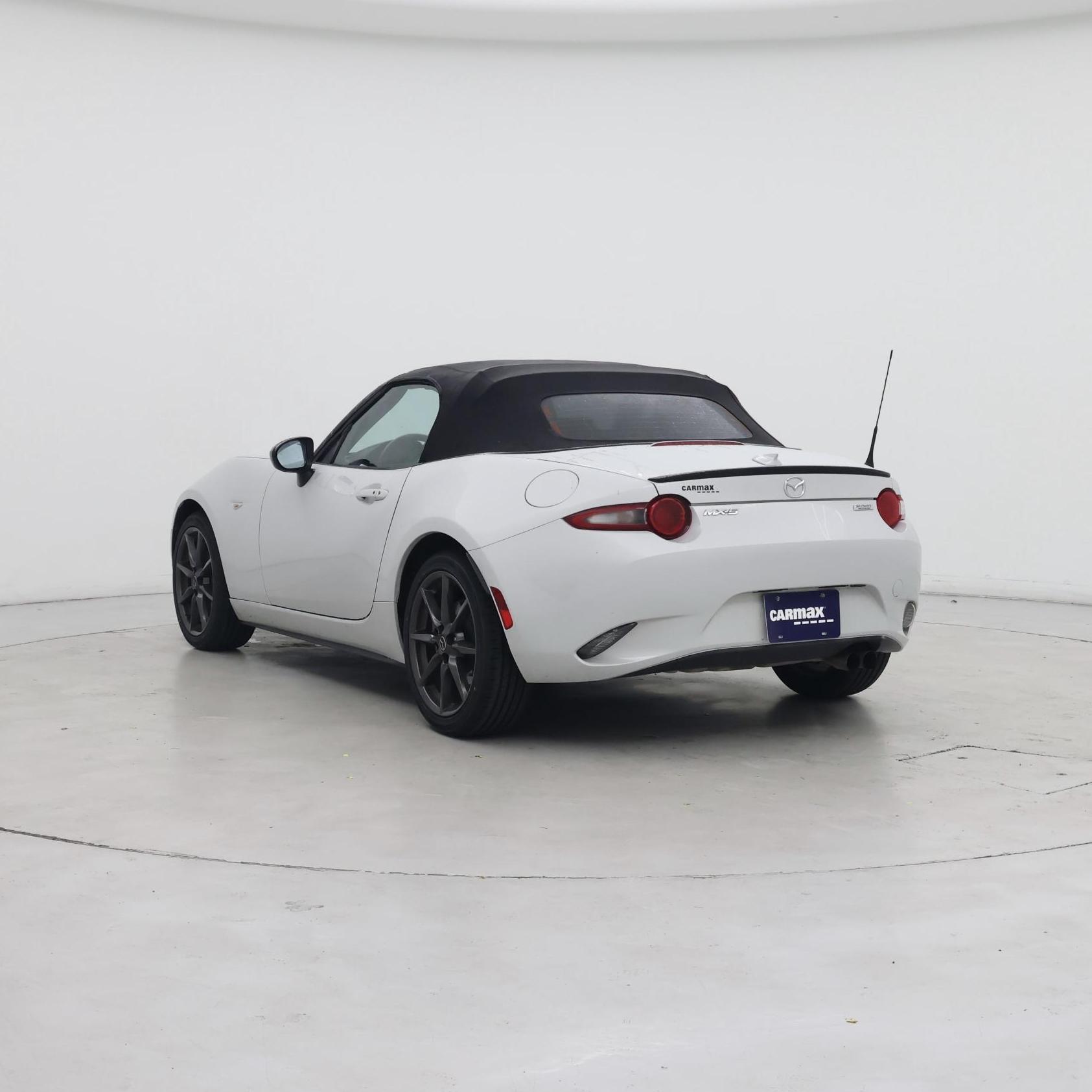 Thumbnail: 2017 Mazda MX-5 Miata - 2