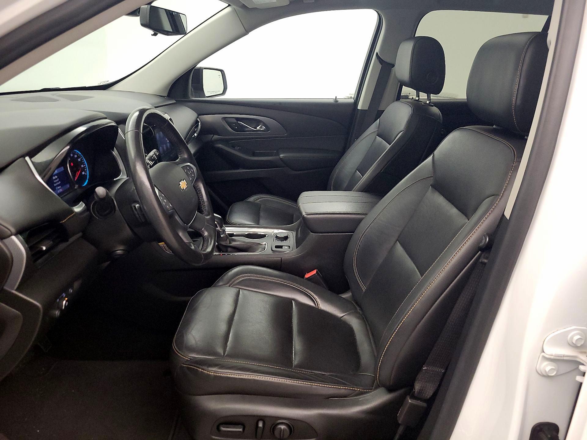 Thumbnail: 2021 Chevrolet Traverse - 11