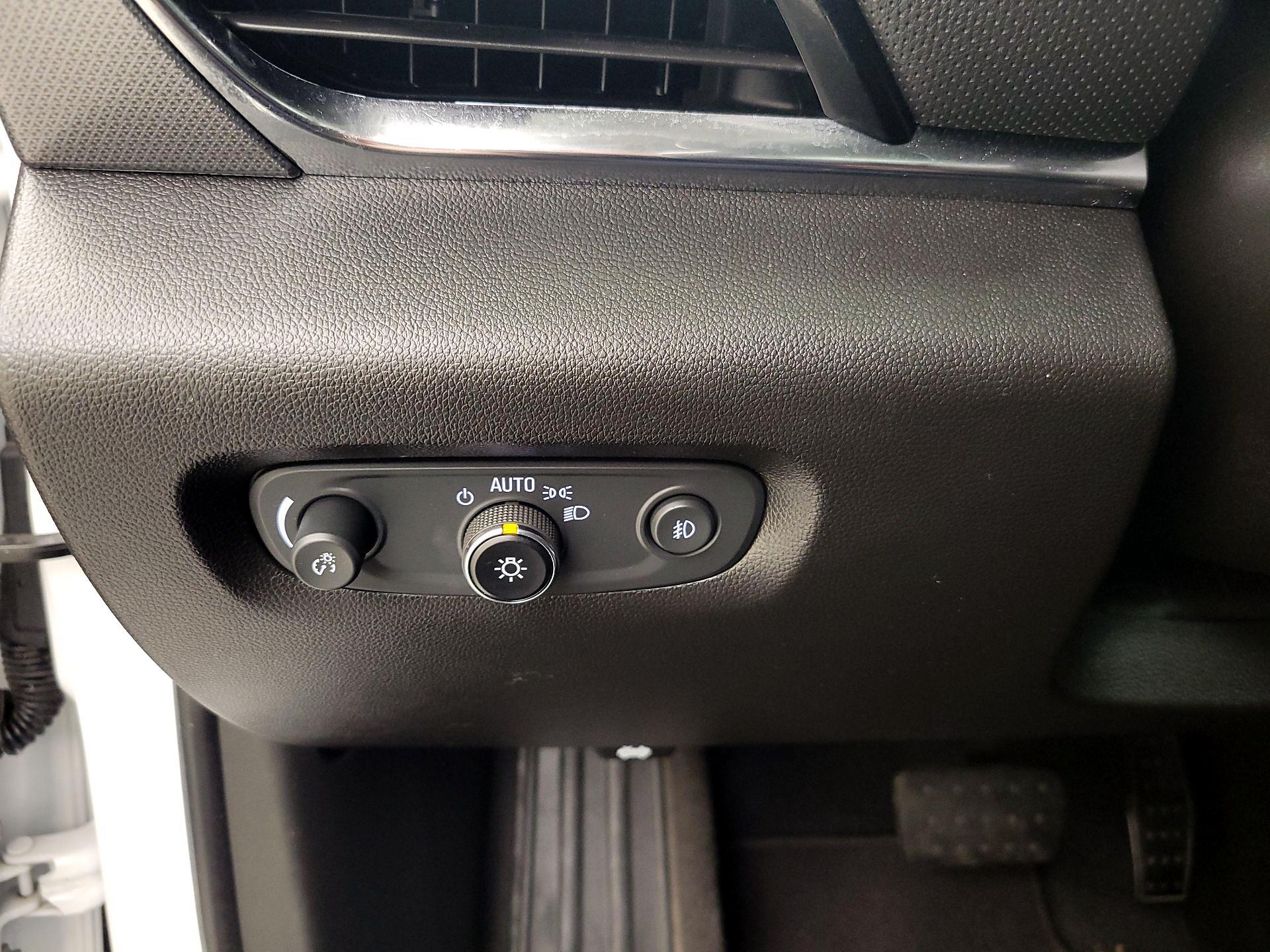 Thumbnail: 2021 Chevrolet Traverse - 13