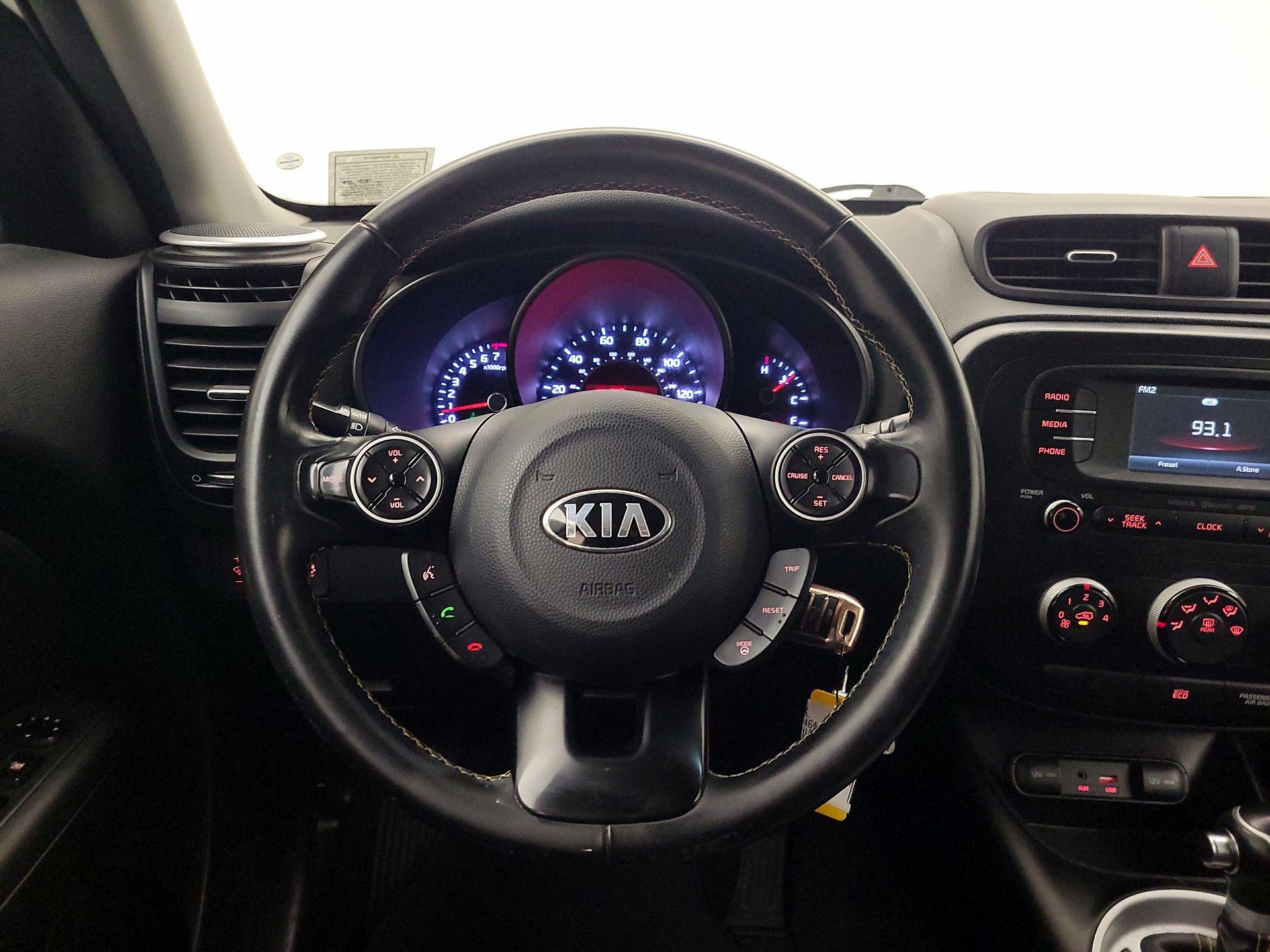 Thumbnail: 2016 Kia Soul - 10