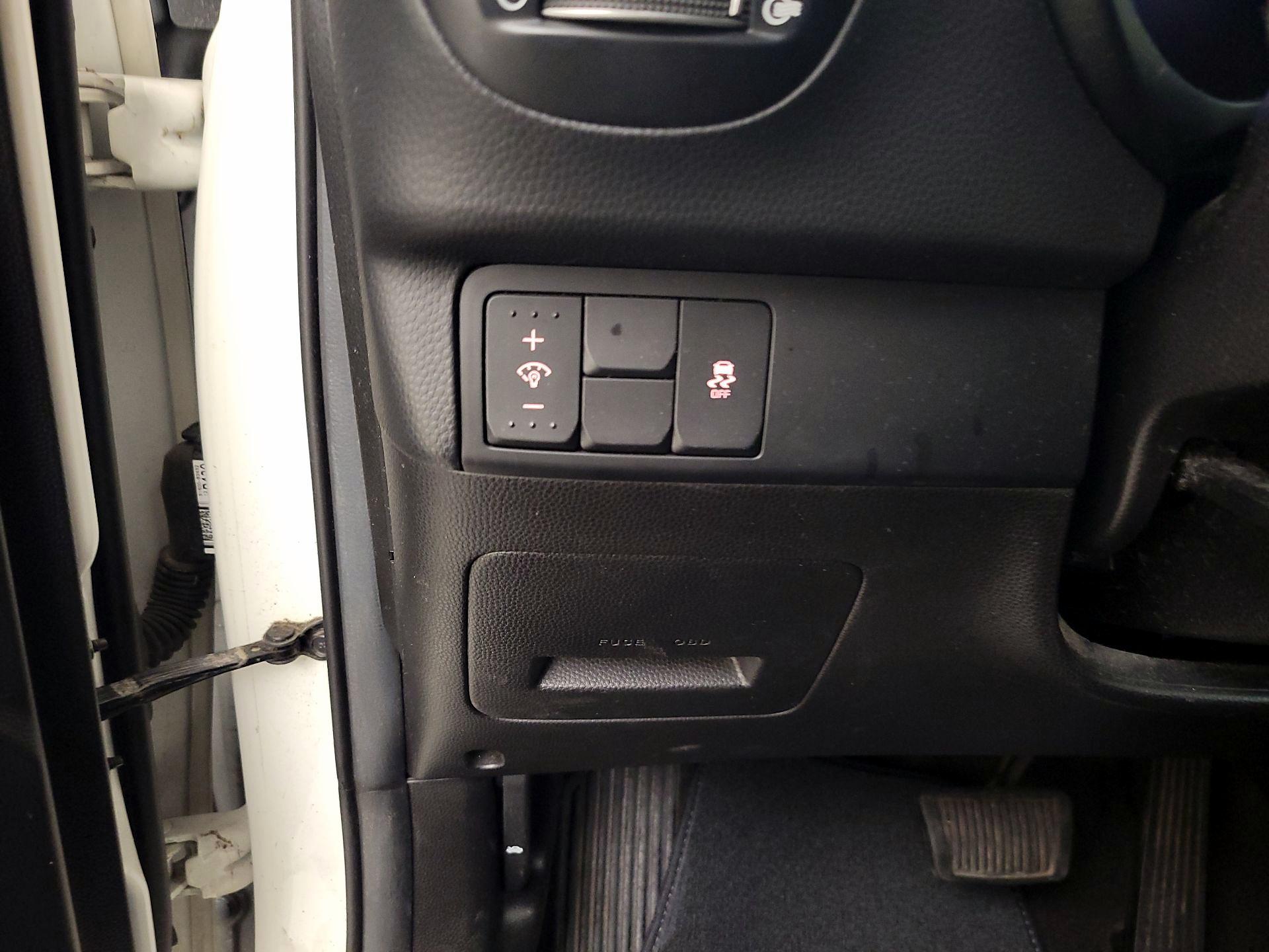 Thumbnail: 2016 Kia Soul - 13