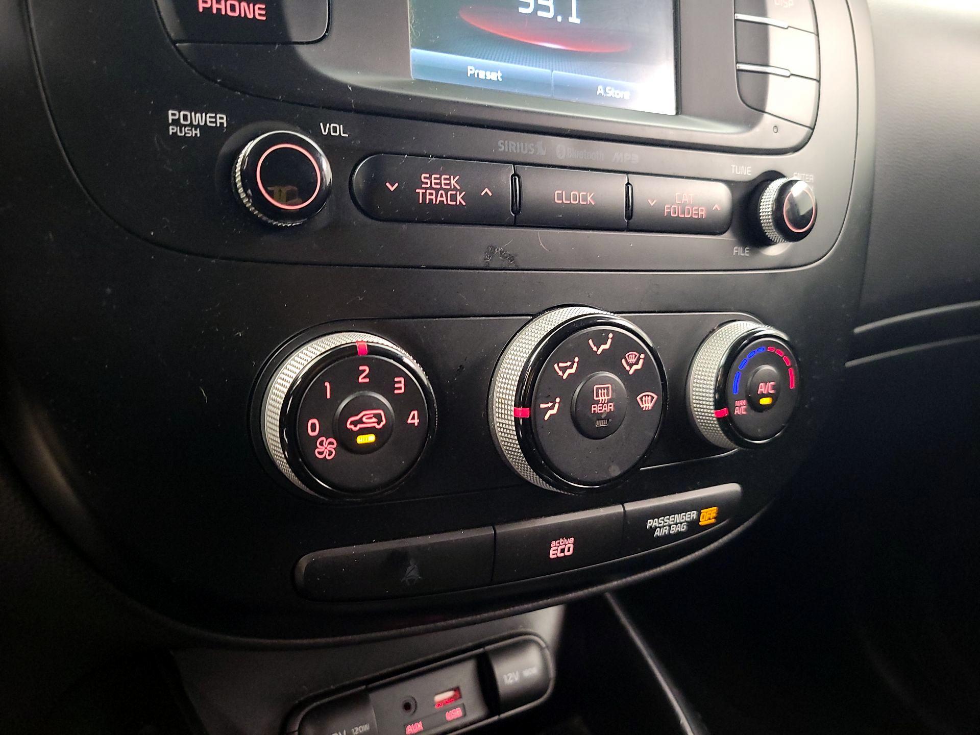 Thumbnail: 2016 Kia Soul - 16