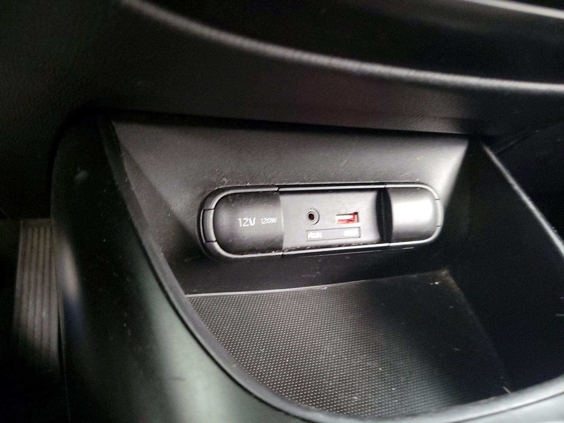 Thumbnail: 2016 Kia Soul - 18