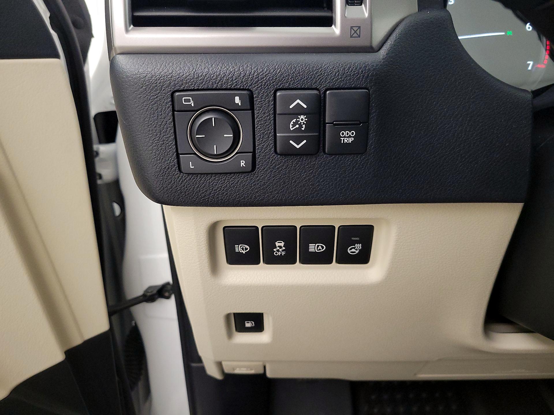 Thumbnail: 2022 Lexus GX - 13