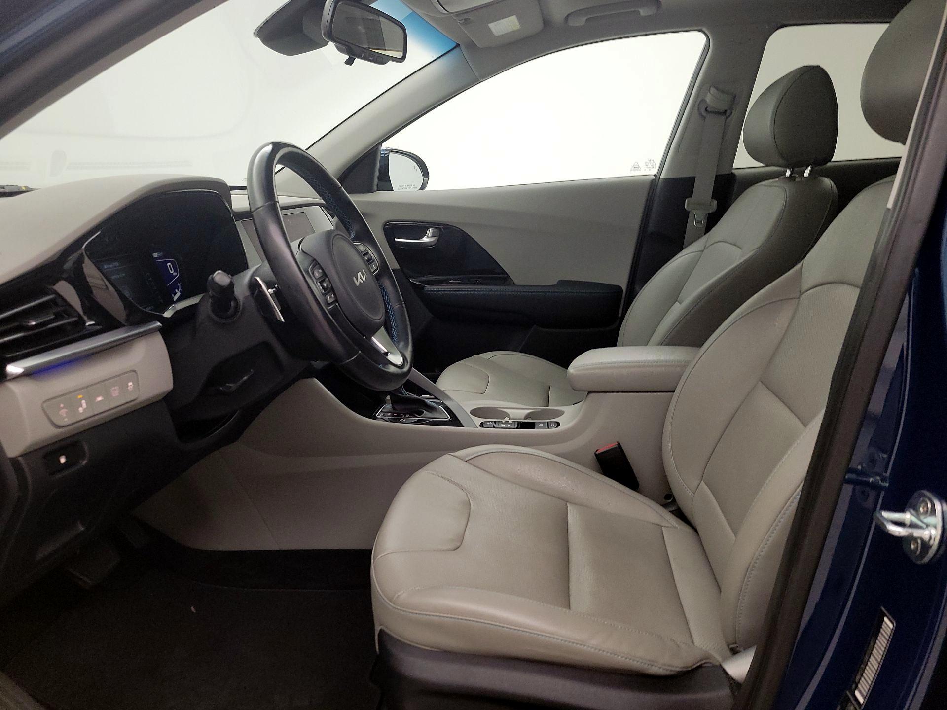 Thumbnail: 2022 Kia Niro - 11