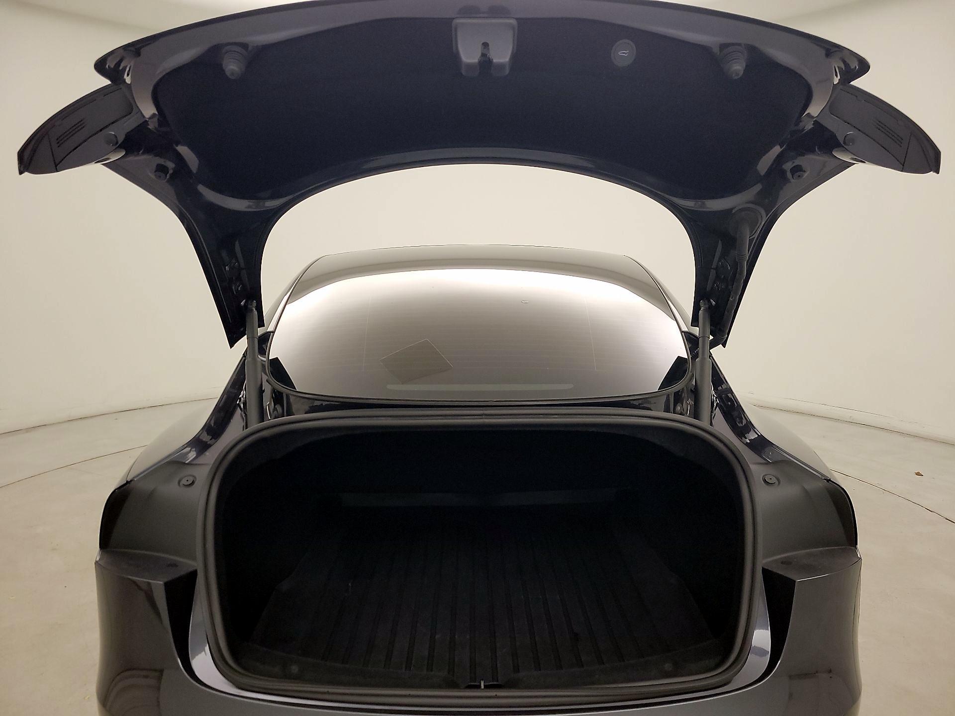 Thumbnail: 2024 Tesla Model 3 - 19