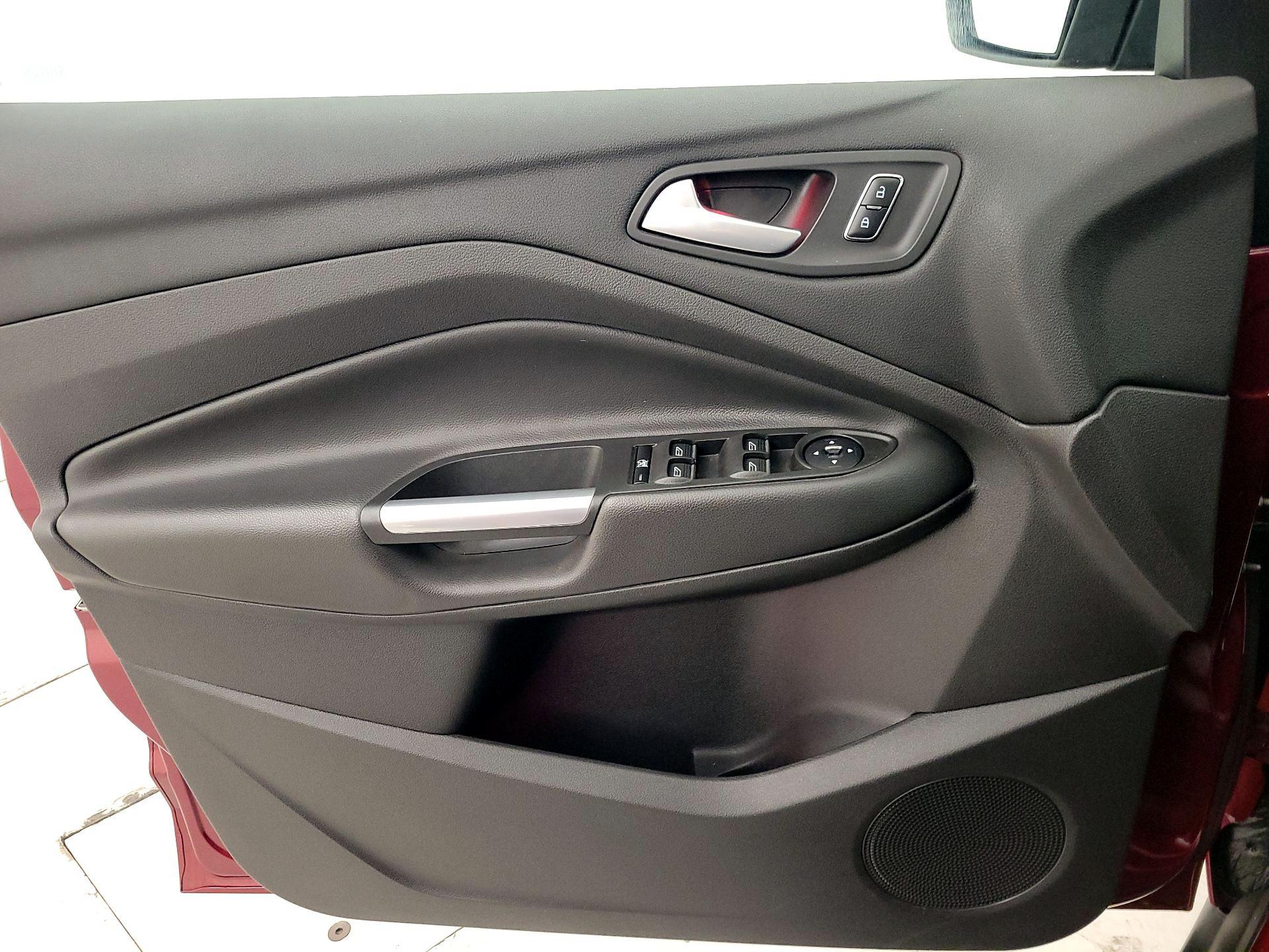 Thumbnail: 2015 Ford C-Max - 12