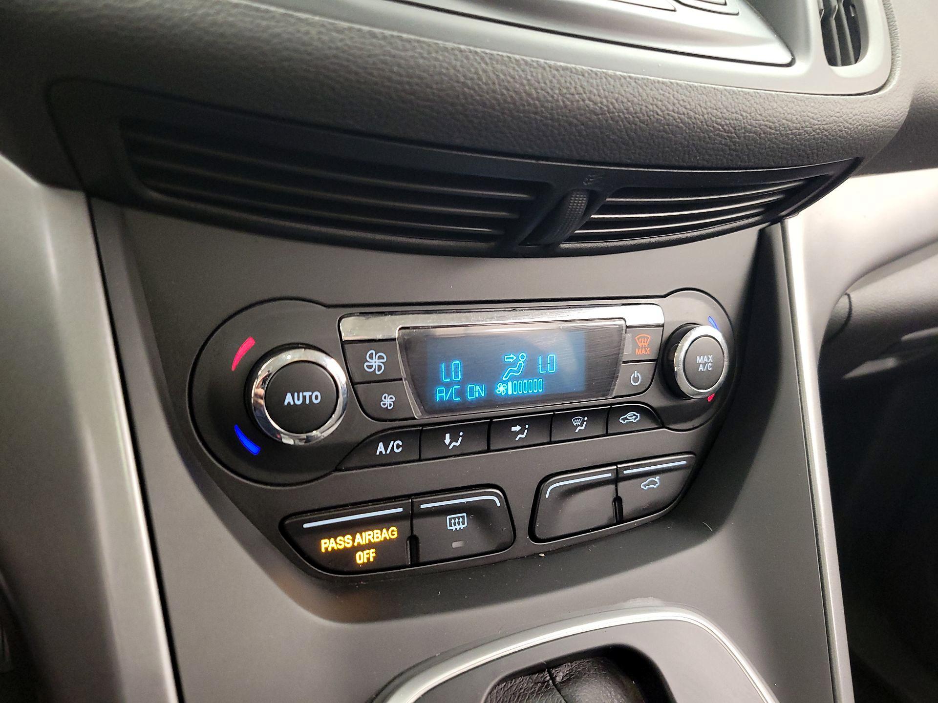 Thumbnail: 2015 Ford C-Max - 15