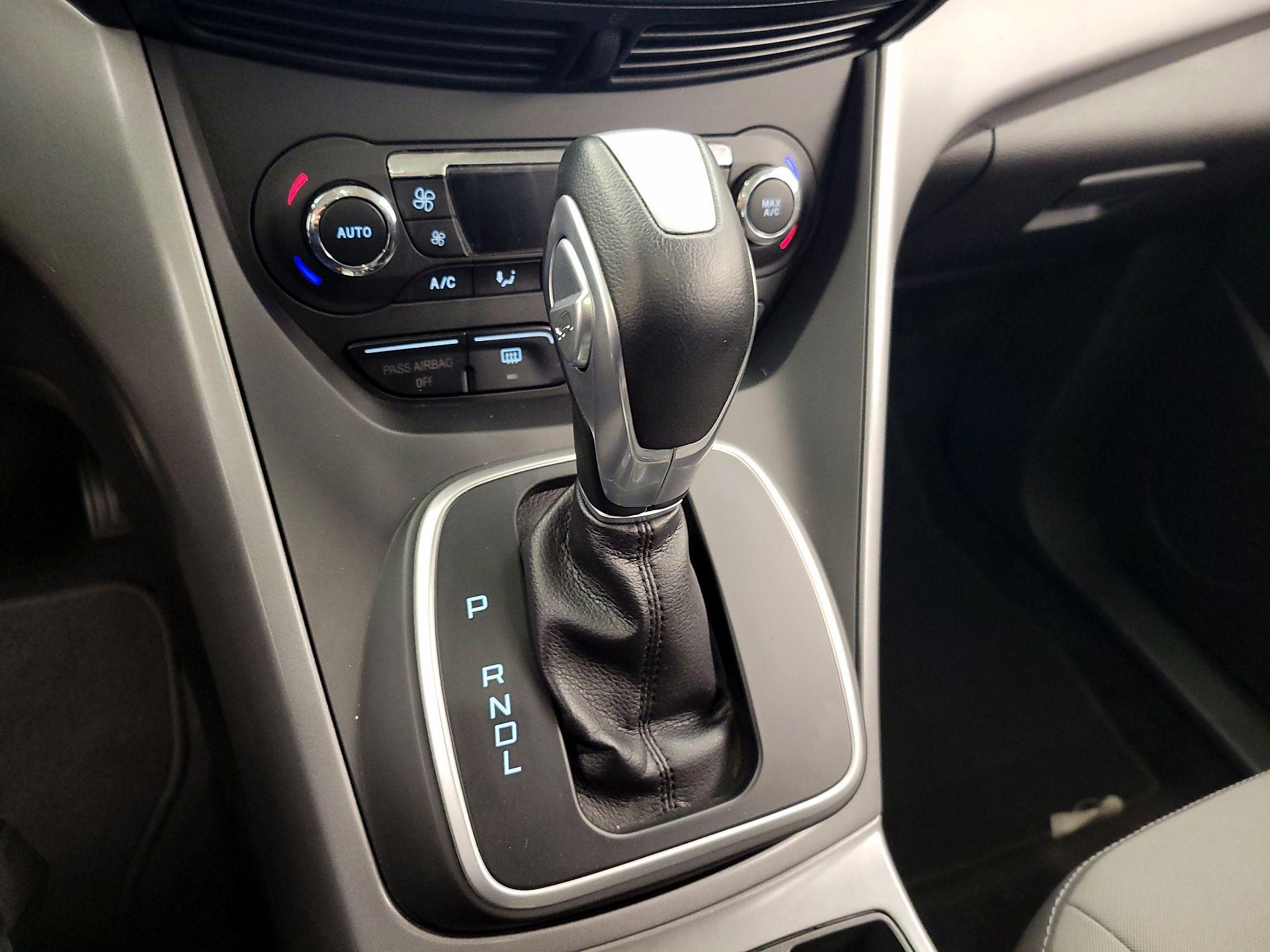 Thumbnail: 2015 Ford C-Max - 16