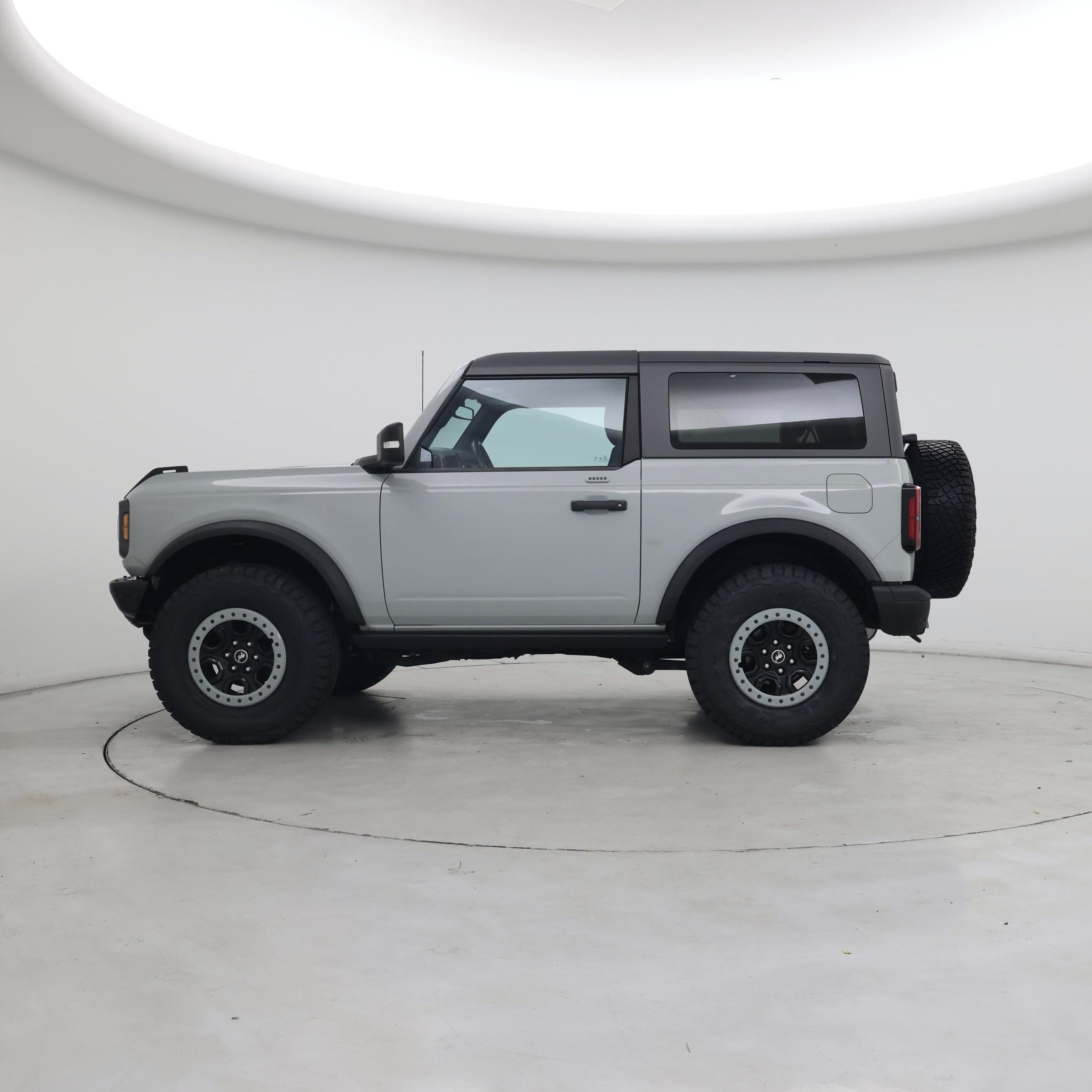 Thumbnail: 2022 Ford Bronco - 3