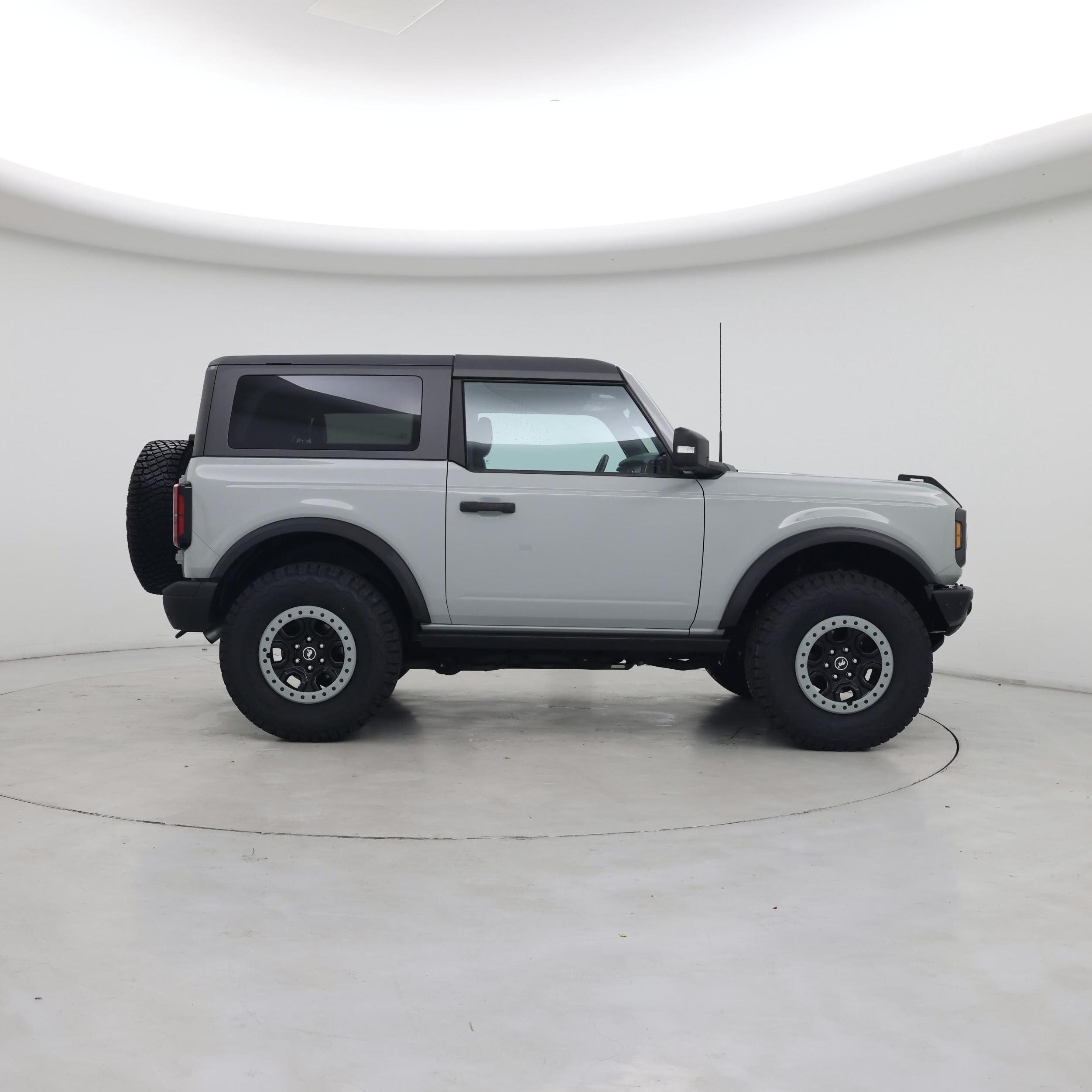 Thumbnail: 2022 Ford Bronco - 7