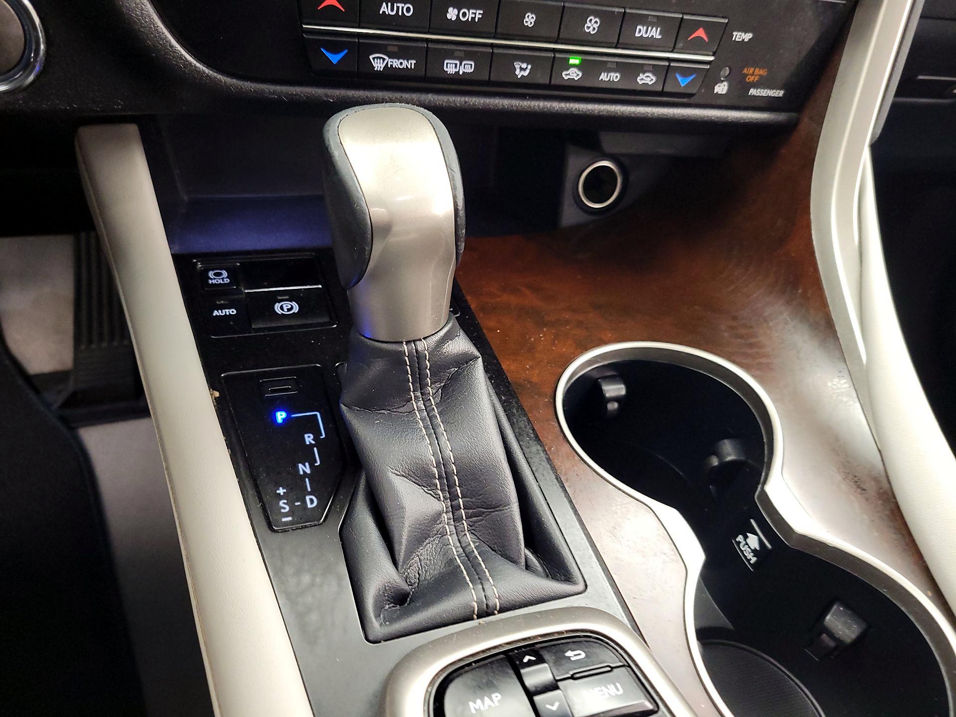 Thumbnail: 2019 Lexus RX - 18