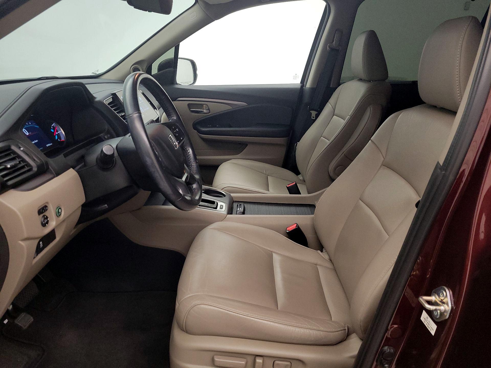 Thumbnail: 2019 Honda Pilot - 11