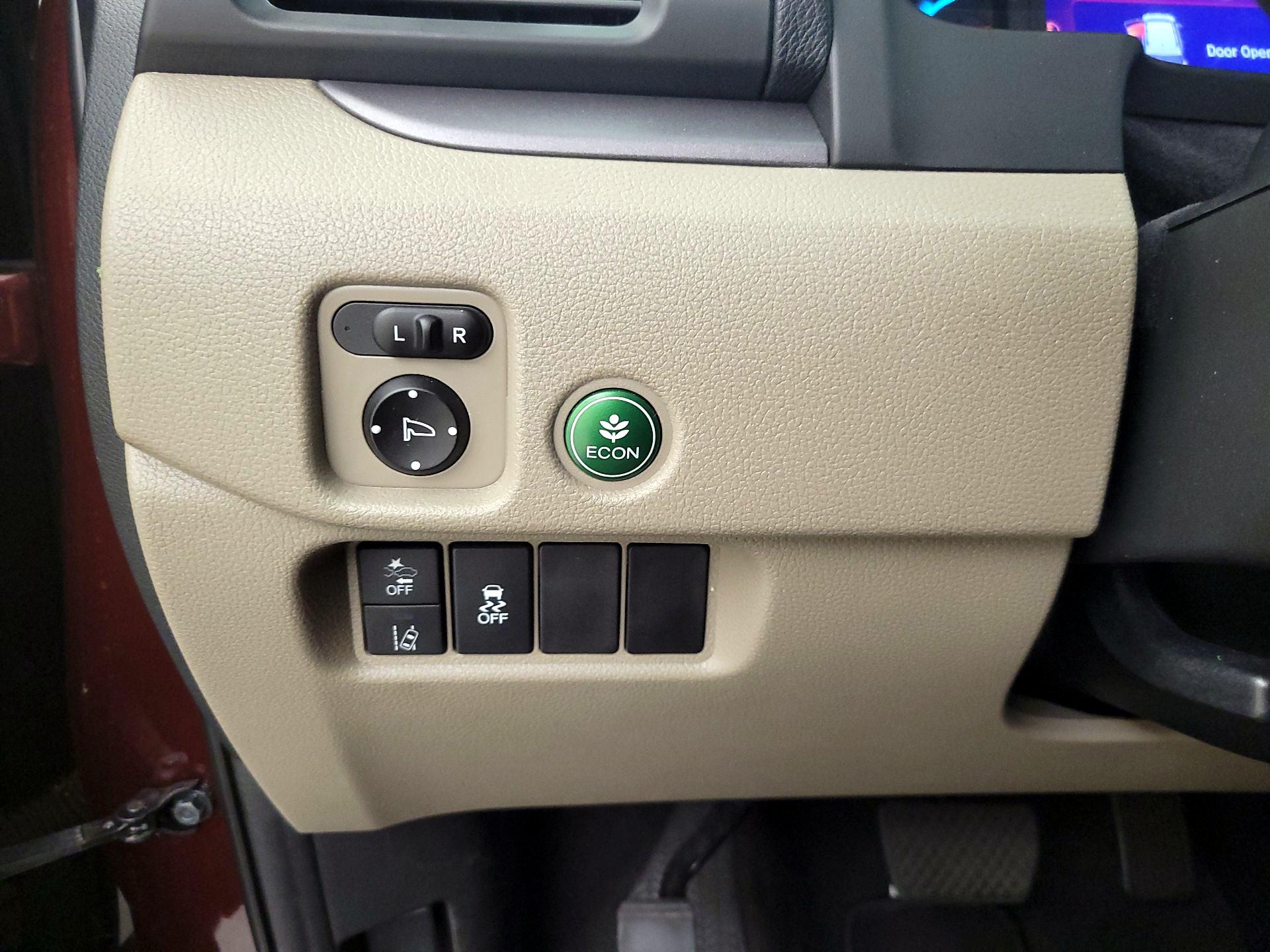 Thumbnail: 2019 Honda Pilot - 13