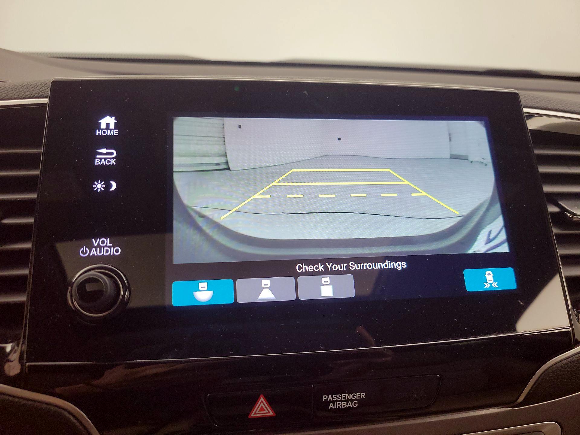 Thumbnail: 2019 Honda Pilot - 15