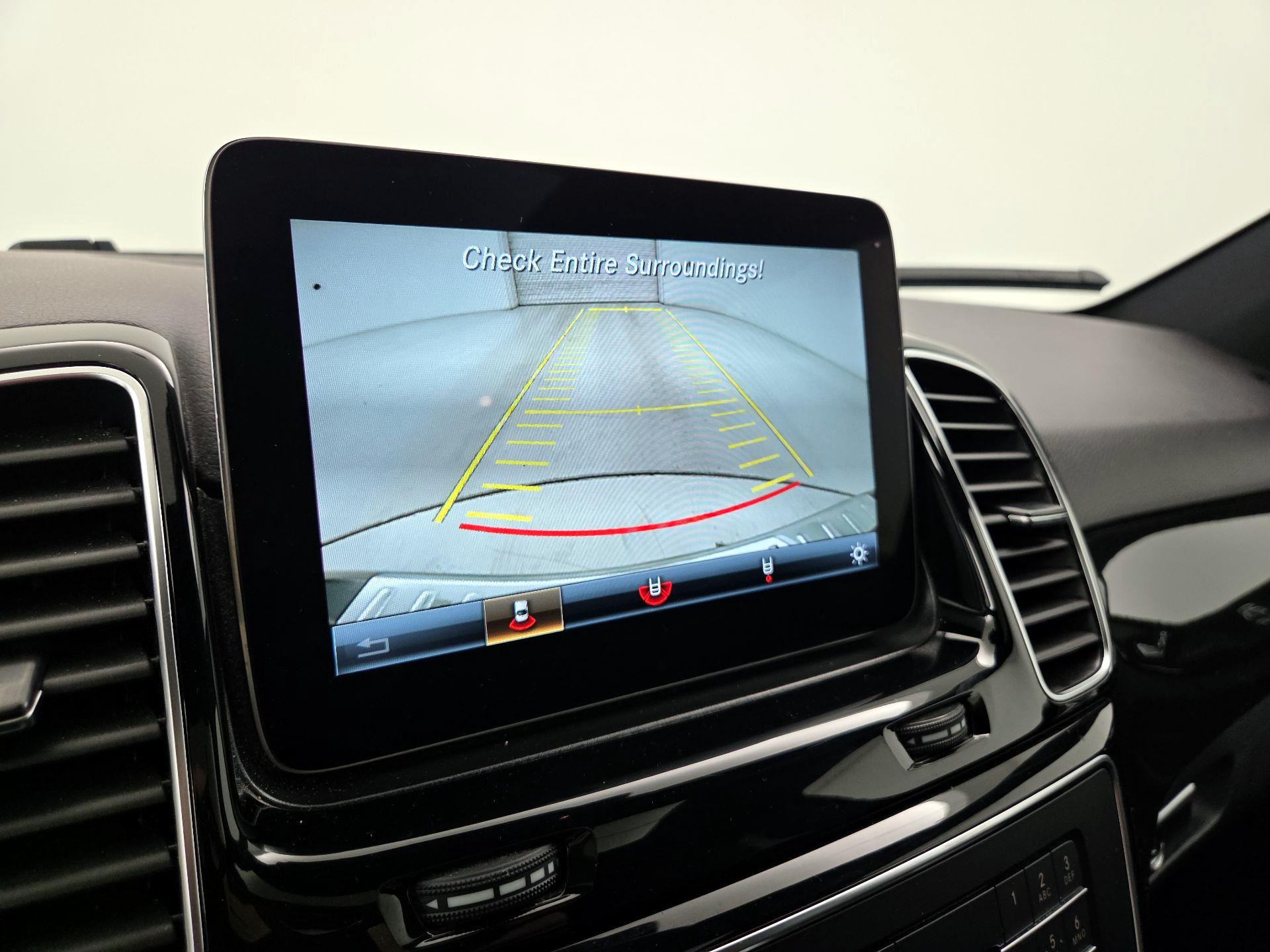 Thumbnail: 2016 Mercedes-Benz GLE - 15