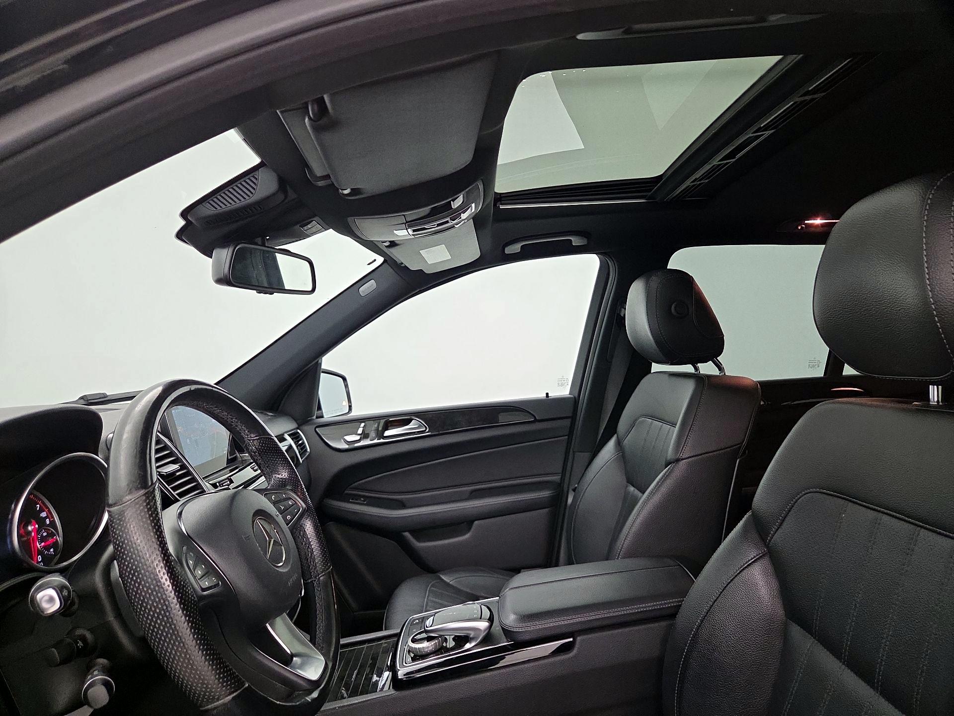 Thumbnail: 2016 Mercedes-Benz GLE - 20