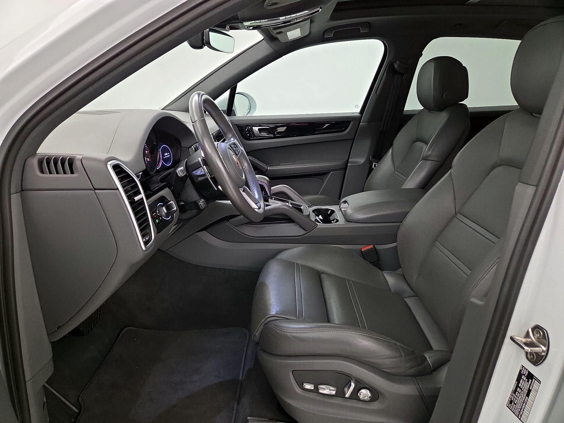 Thumbnail: 2019 Porsche Cayenne - 11