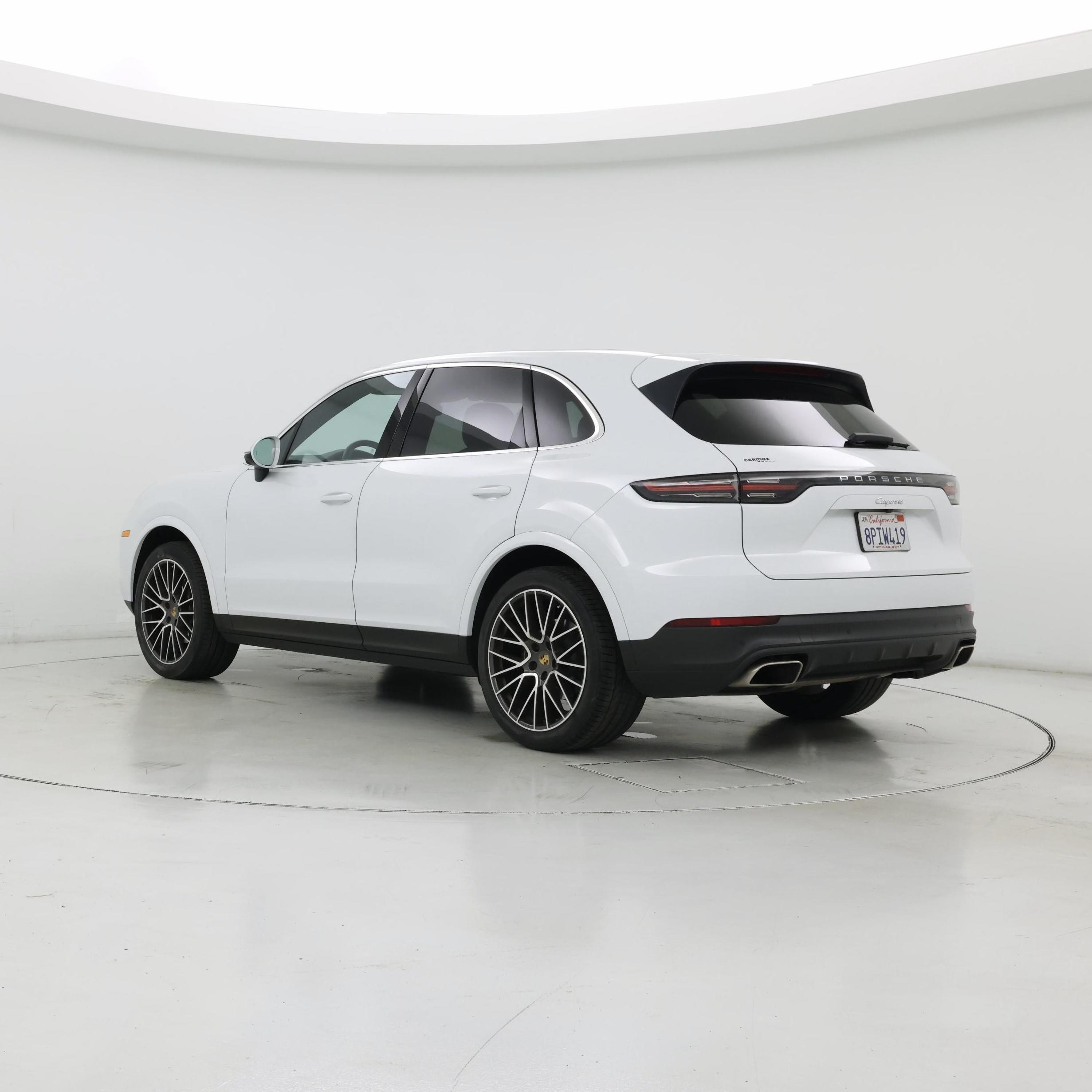 Thumbnail: 2019 Porsche Cayenne - 2