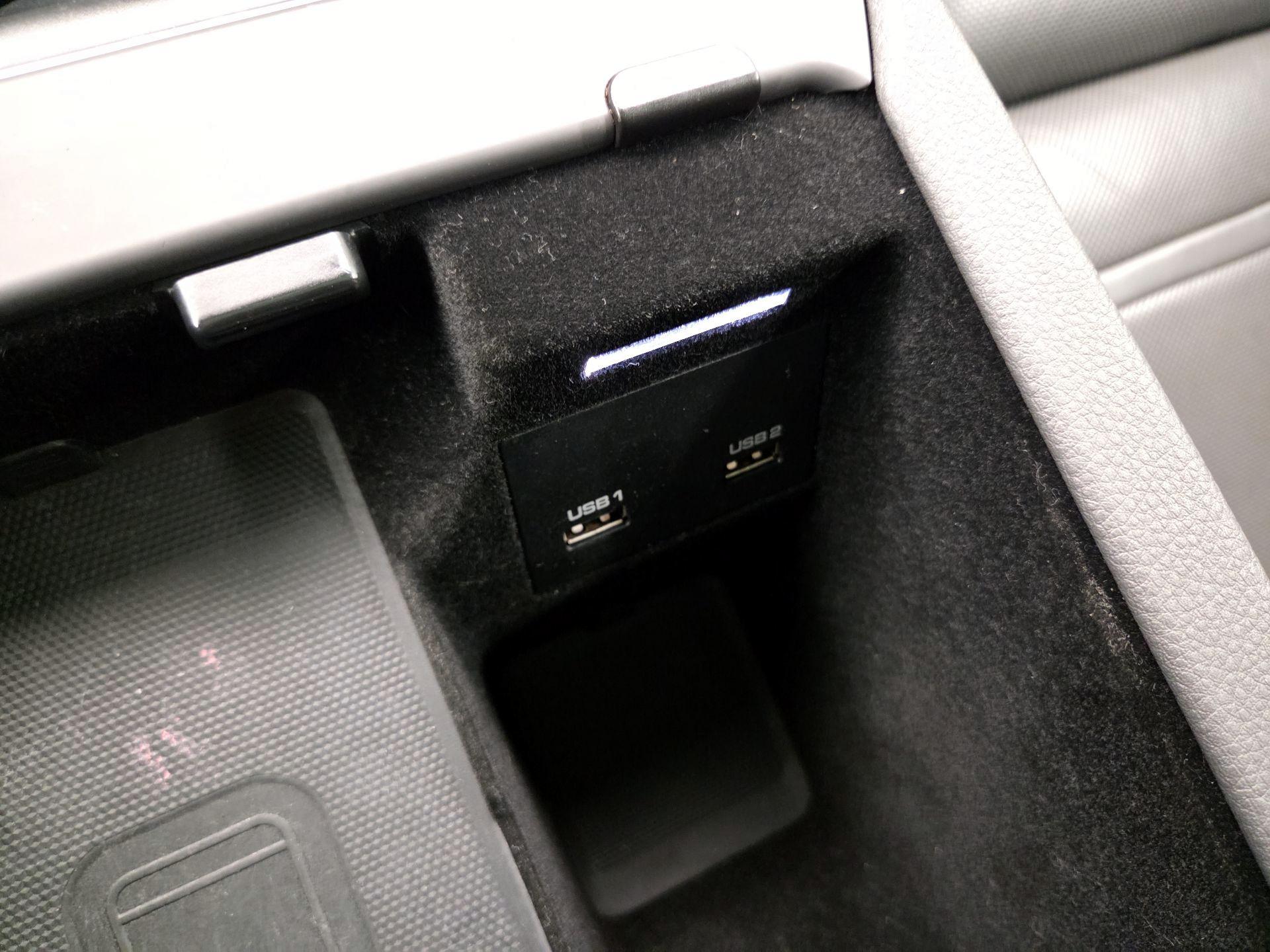 Thumbnail: 2019 Porsche Cayenne - 19