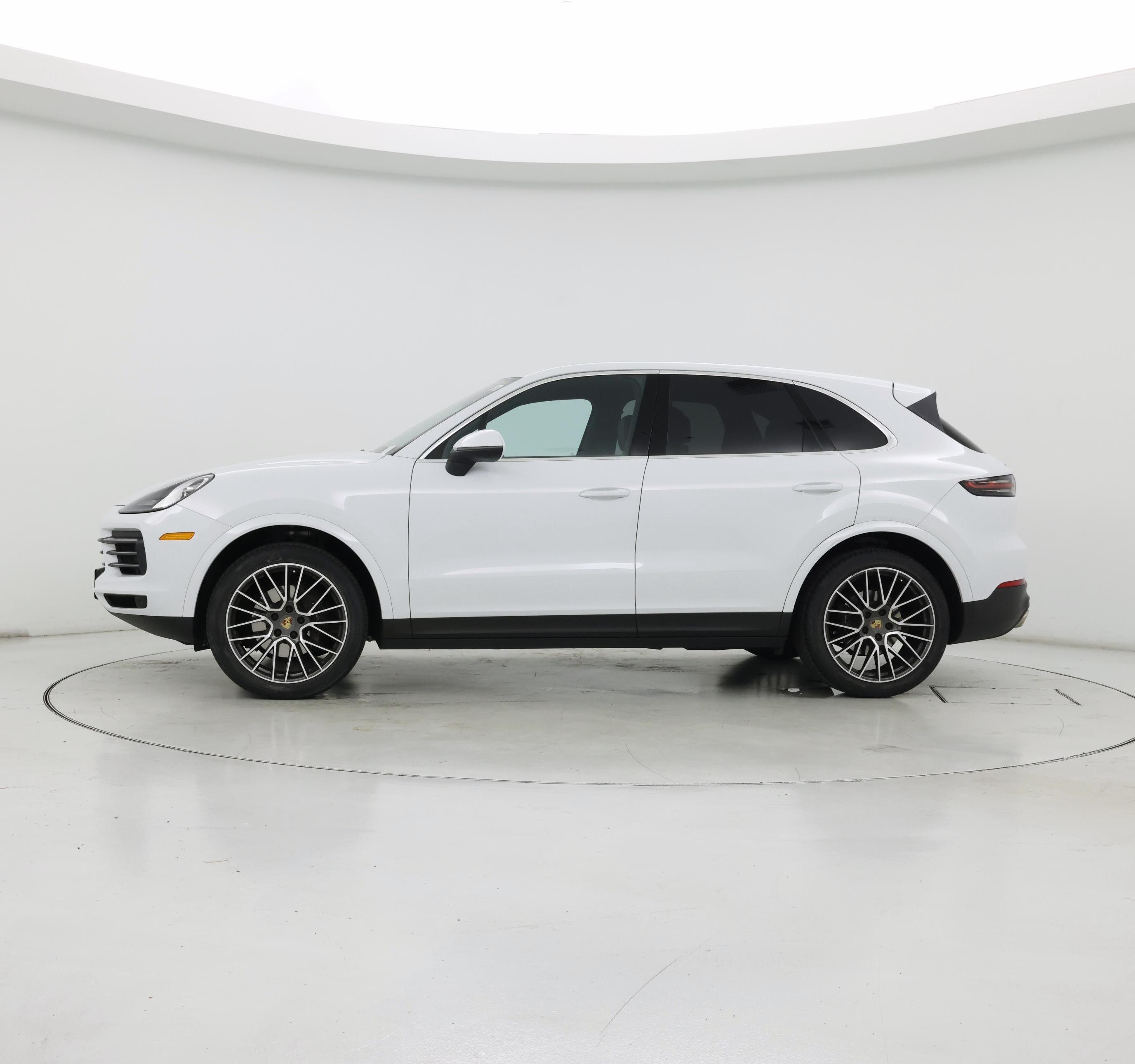 Thumbnail: 2019 Porsche Cayenne - 3