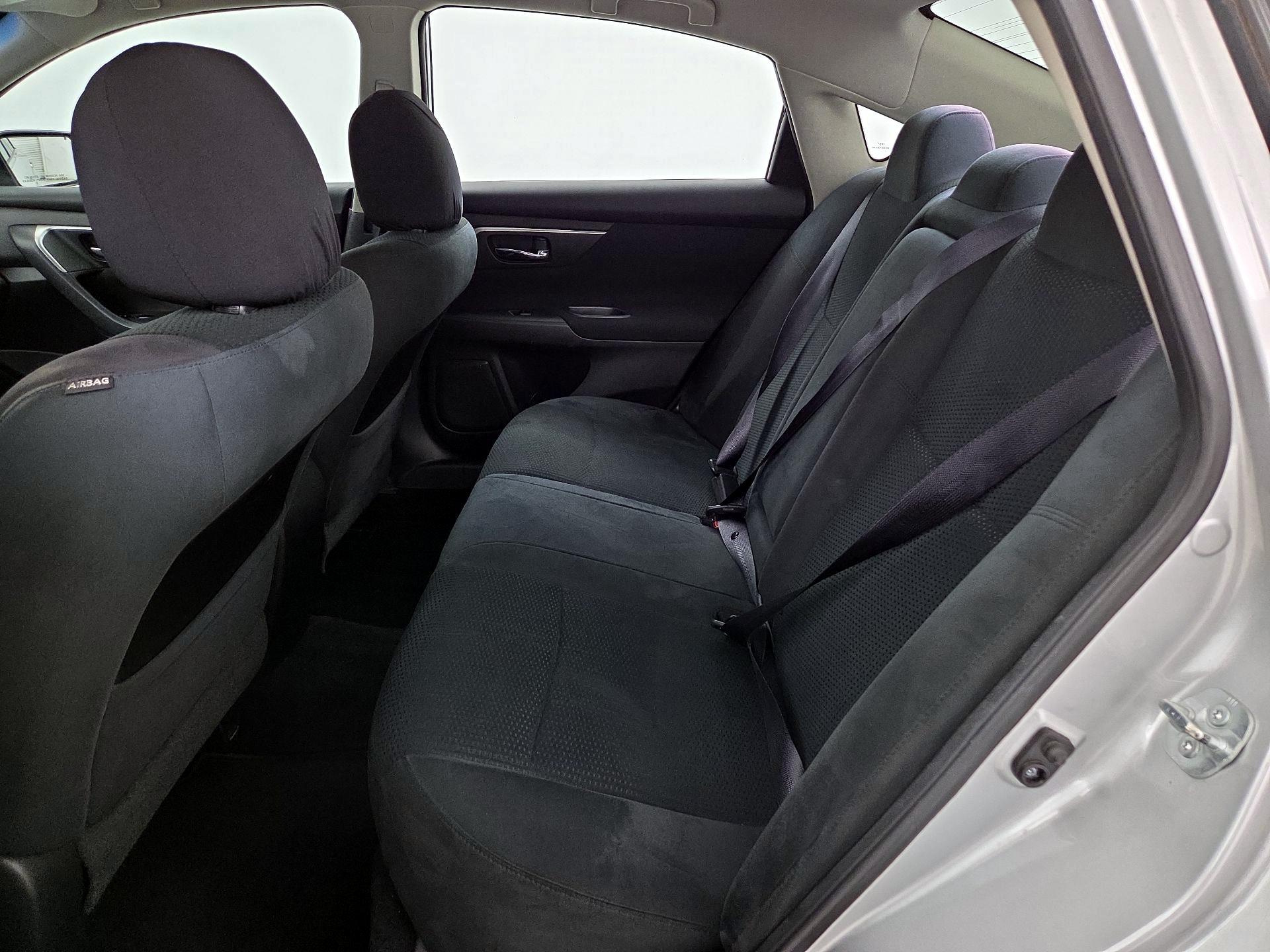 Thumbnail: 2015 Nissan Altima - 10