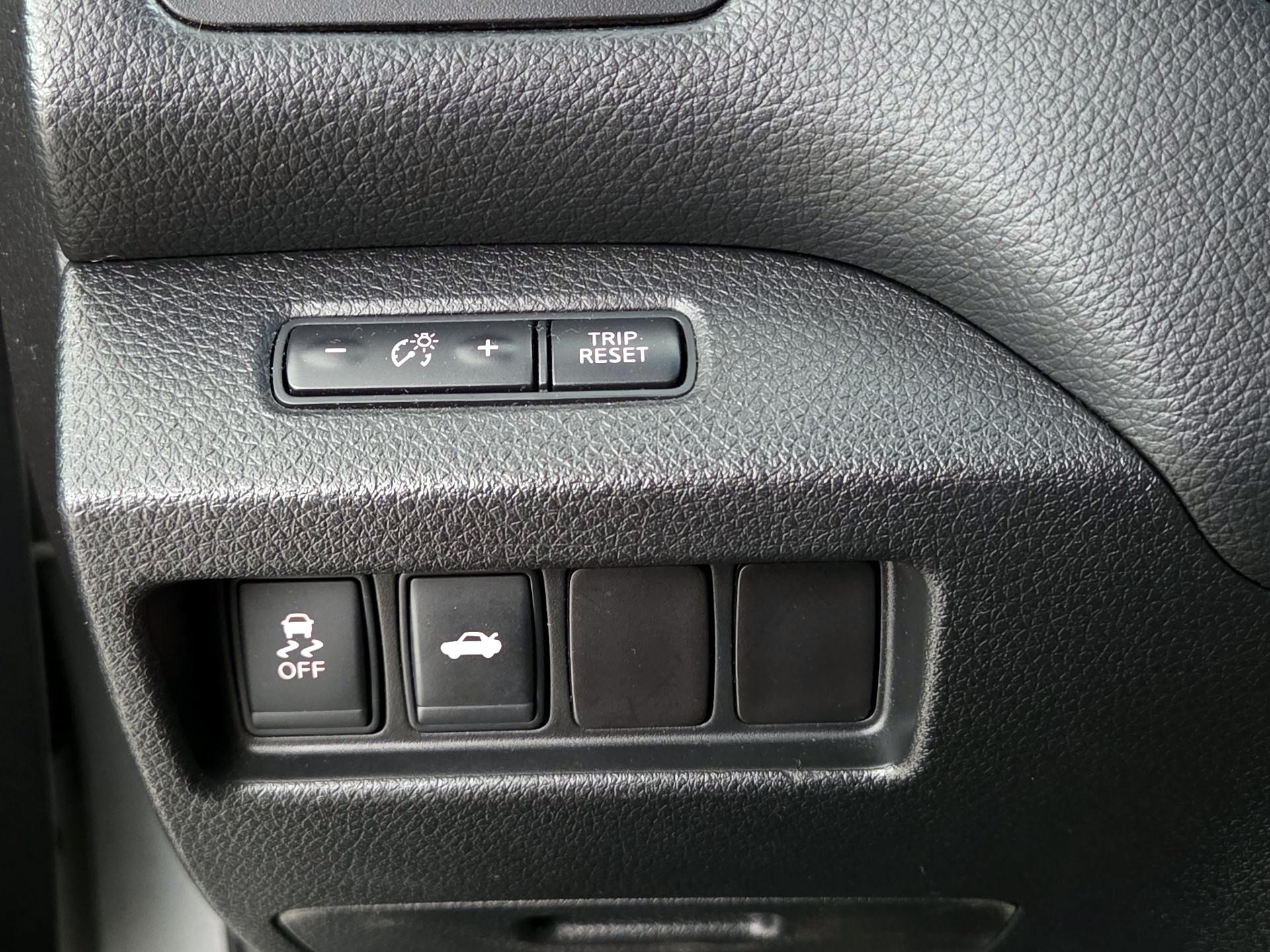 Thumbnail: 2015 Nissan Altima - 13