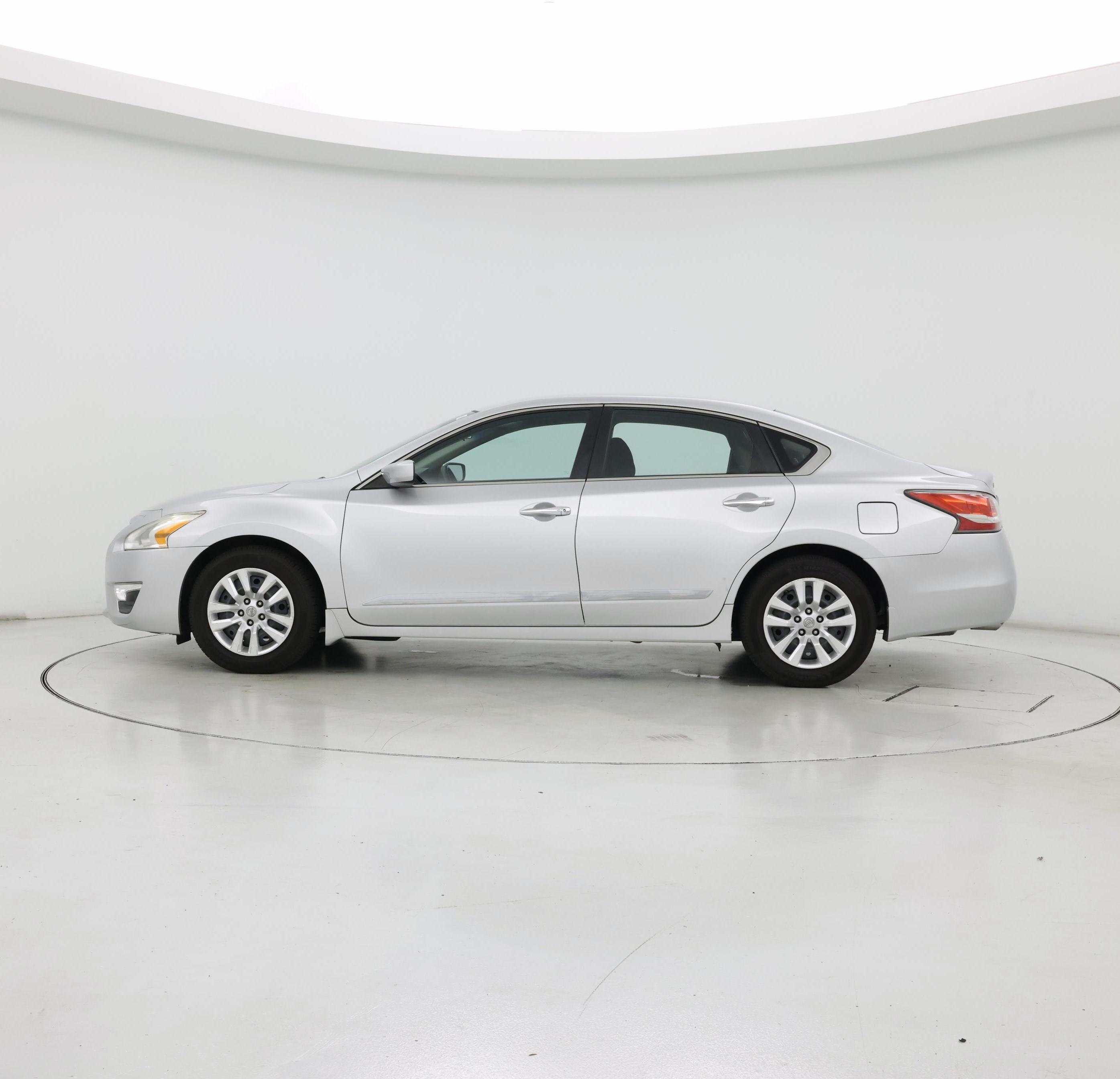 Thumbnail: 2015 Nissan Altima - 3