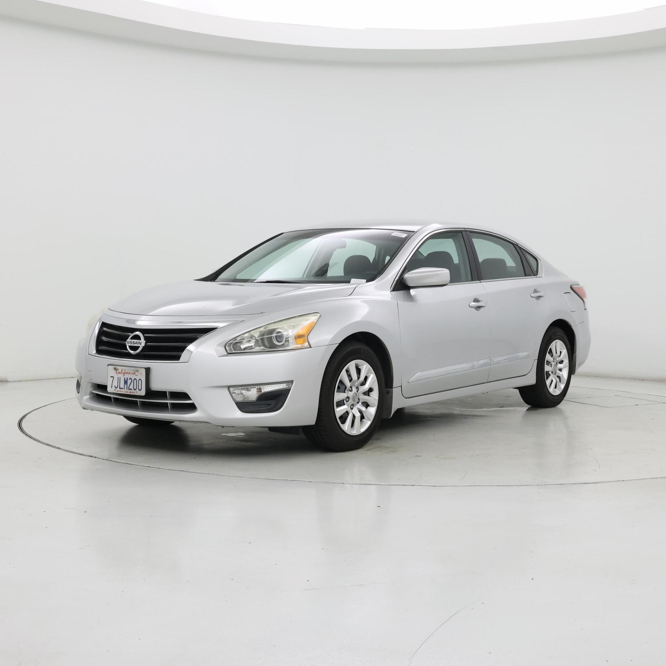 Thumbnail: 2015 Nissan Altima - 4