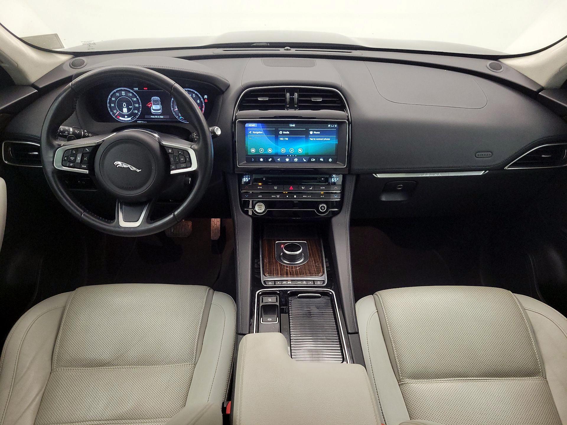 Thumbnail: 2020 Jaguar F-Pace - 9